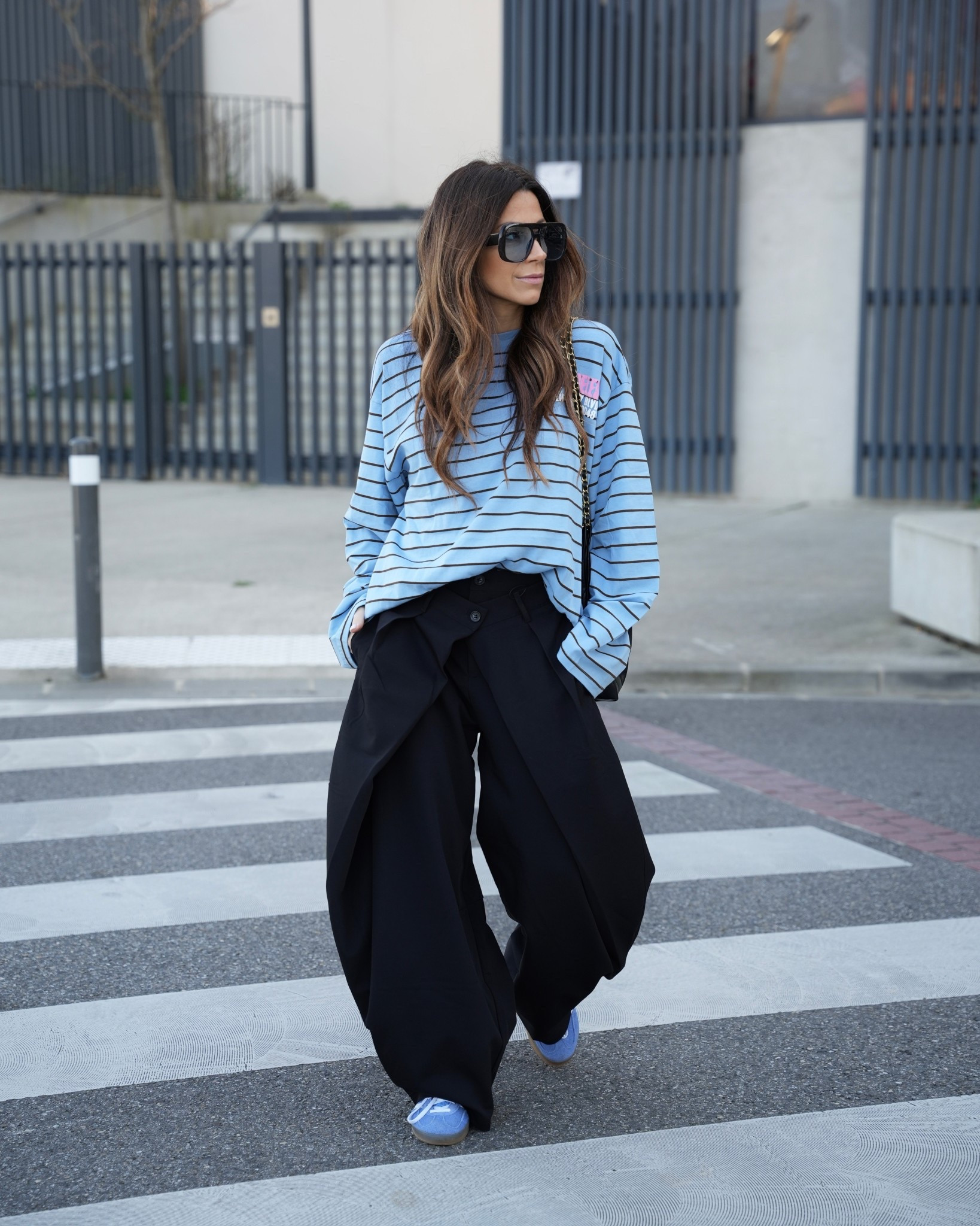 Blue shirt & stripes 

Zara, Zara new in, Zara Outfit, Spring outfit

#LTKootd #LTKgrwm

#LTKgrwm #LTKootd