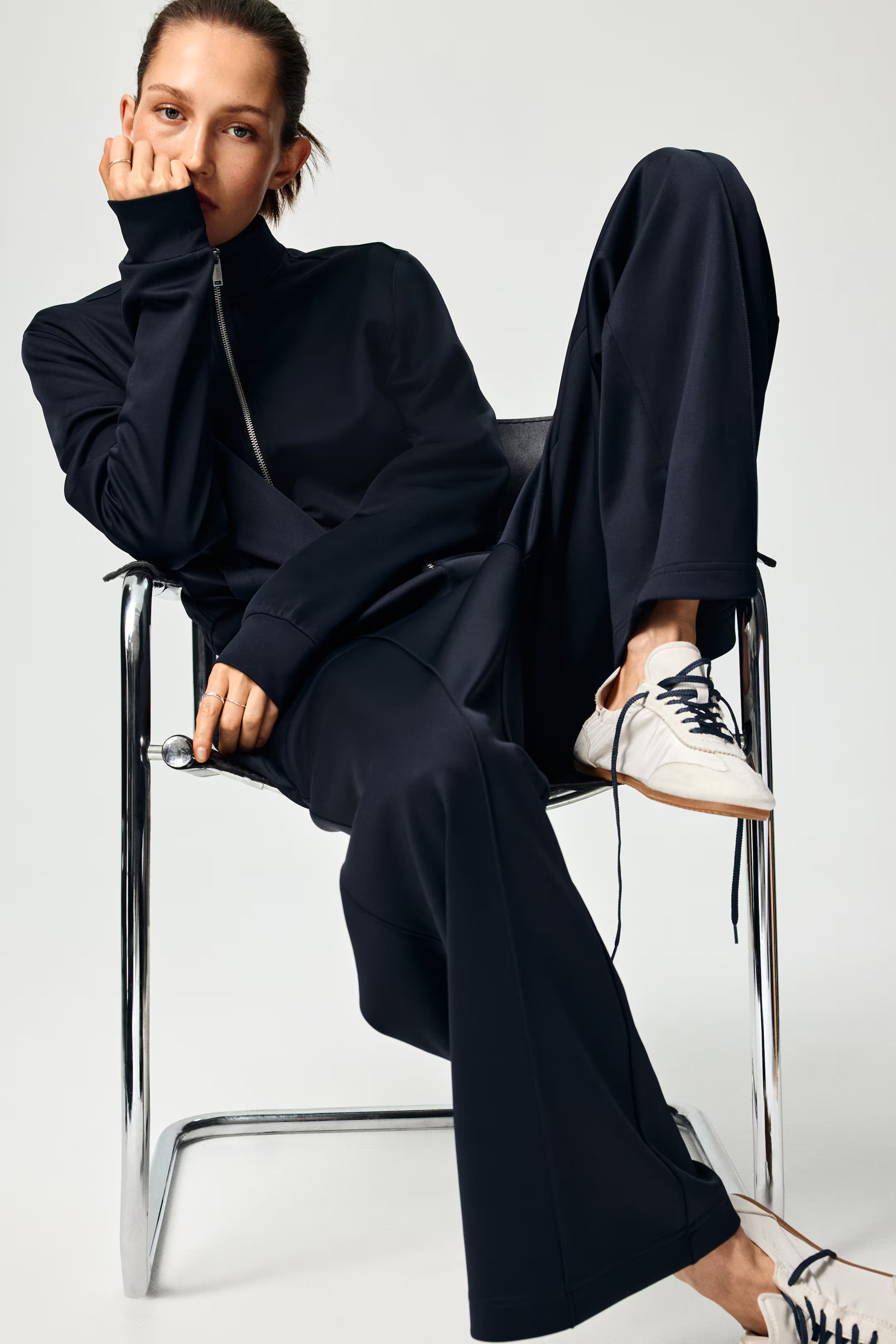 Crease-front pull-on trousers | H&M (UK, MY, IN, SG, PH, TW, HK)