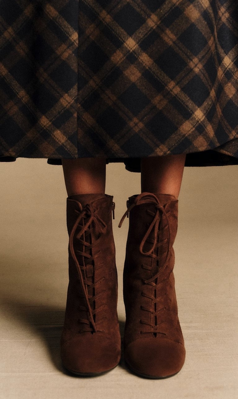 Sézane Leona boots & Orlando skirt 🥰🥰🥰

#LTKShoeCrush #LTKWorkwear #LTKSeasonal