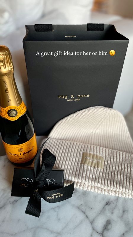 A great gift idea for her or him 🎁 Champagne, chocolate and a luxe beanie ✨ Beanie comes in a ton of colors  

Gifts for her, gifts for him, gift guide, holiday, gift ideas, beanie, Christmas, The Stylizt 



#LTKHoliday #LTKSeasonal #LTKGiftGuide