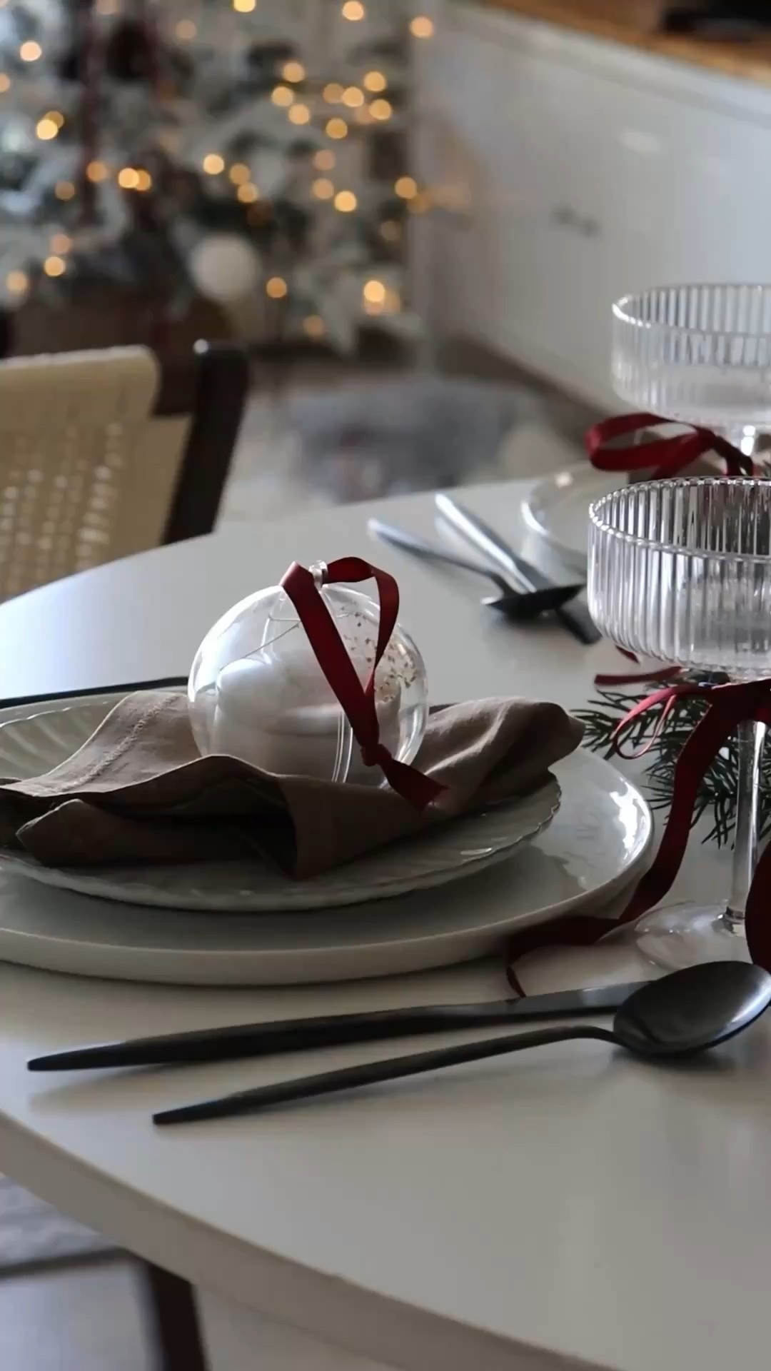 Gift idea for guests ✨ Apotheke candles discount code: Famelly_D10 


#LTKHoliday #LTKGiftGuide #LTKHome