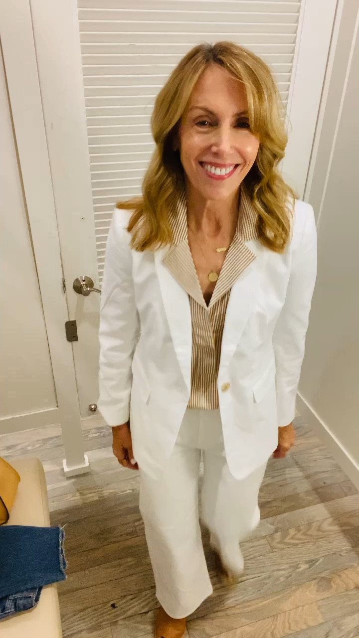 Perfect light weight white blazer for spring and summer! Pairs perfectly with beige top and blue distressed denim or high rise white wide leg denim for a bit more elevated look!
Blazer: 2 petite
White denim: 26 petite
Top: XS Petite

#LTKworkwear #LTKstyletip #LTKfindsunder100
