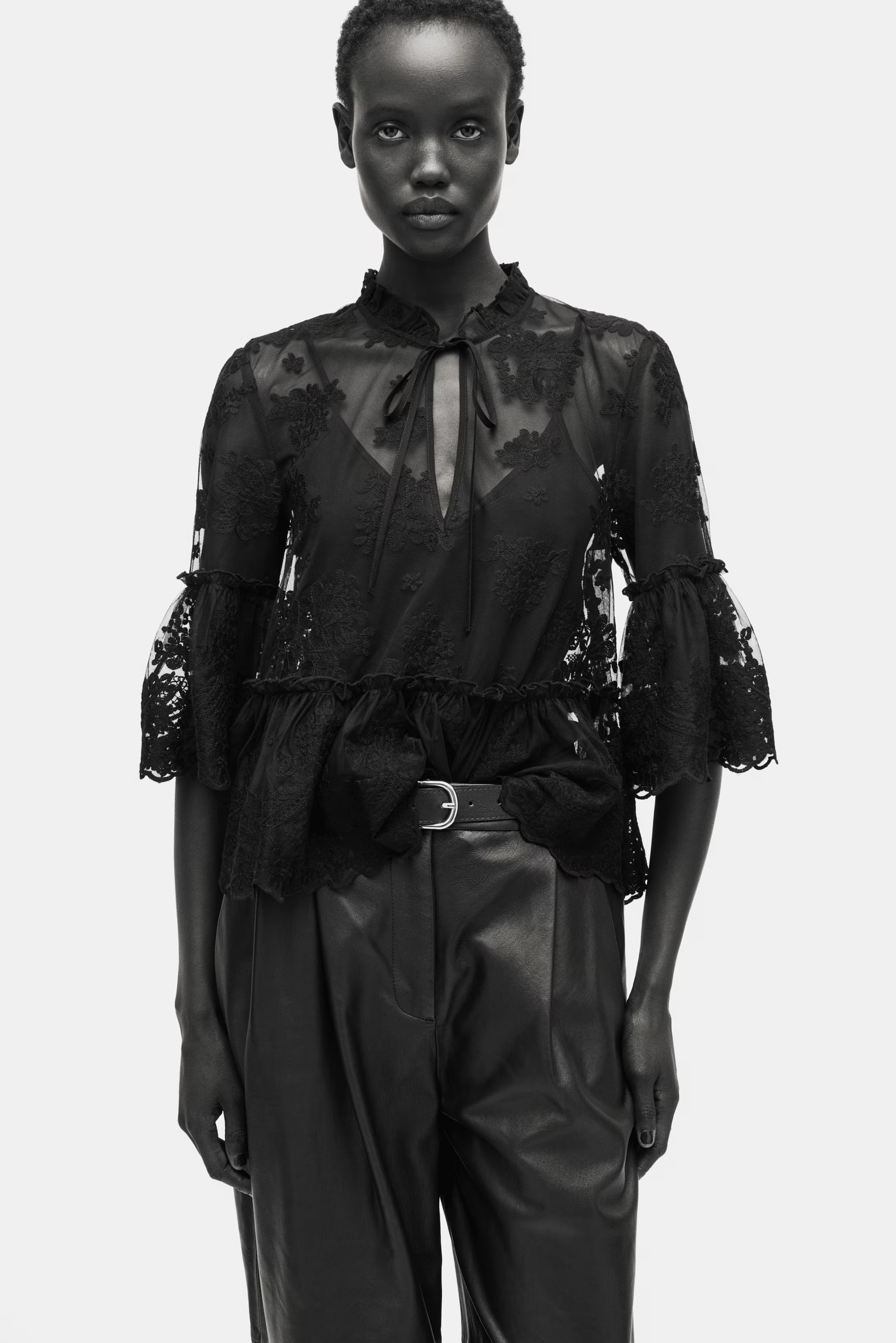 Lace blouse - Black - Ladies | H&M GB | H&M (UK, MY, IN, SG, PH, TW, HK)