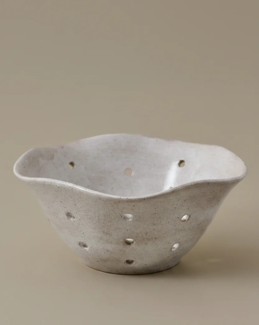 Ceramic Berry Bowl | Magnolia