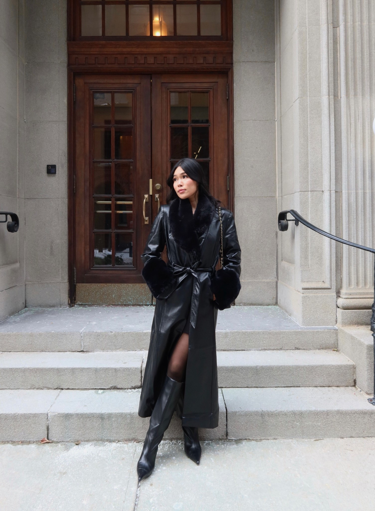 Cold weather, but make it chic. This Meshki coat keeps me warm and somehow gets me compliments every time I wear it 🤍 #fauxfur #winterstyle #winteroutfit

#LTKcanada #LTKwinter #LTKstyletip