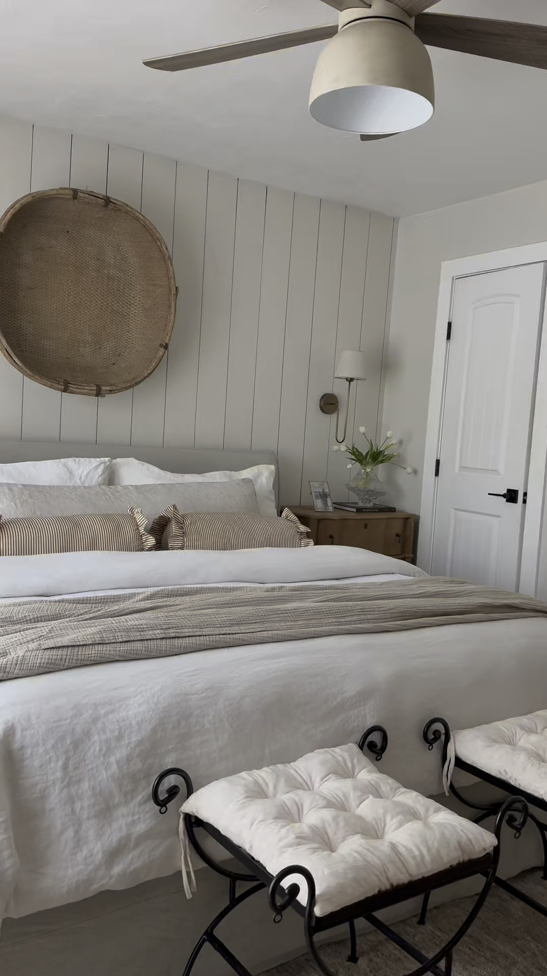 
Neutral bedding makes a bedroom a calm space for me which helps calm my mind! Shop my favorite @Quince  bedding here. #quincepartner 
