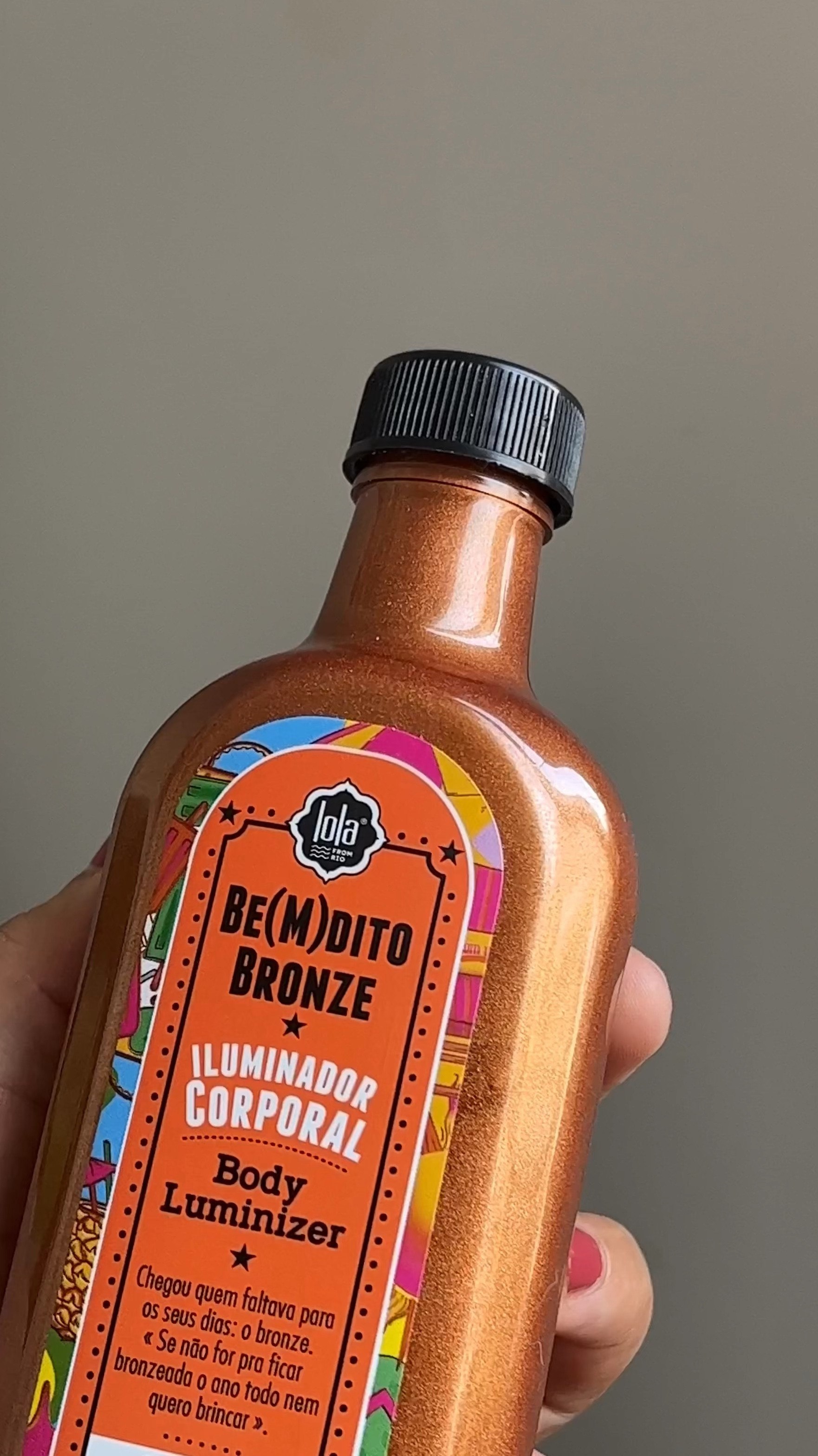 como manter a pele bronzeada e iluminada mesmo no inverno, primeiro passo: comprar esse produtinho maravilhoso da lola ☀️✨

#LTKbeauty #LTKbrasil