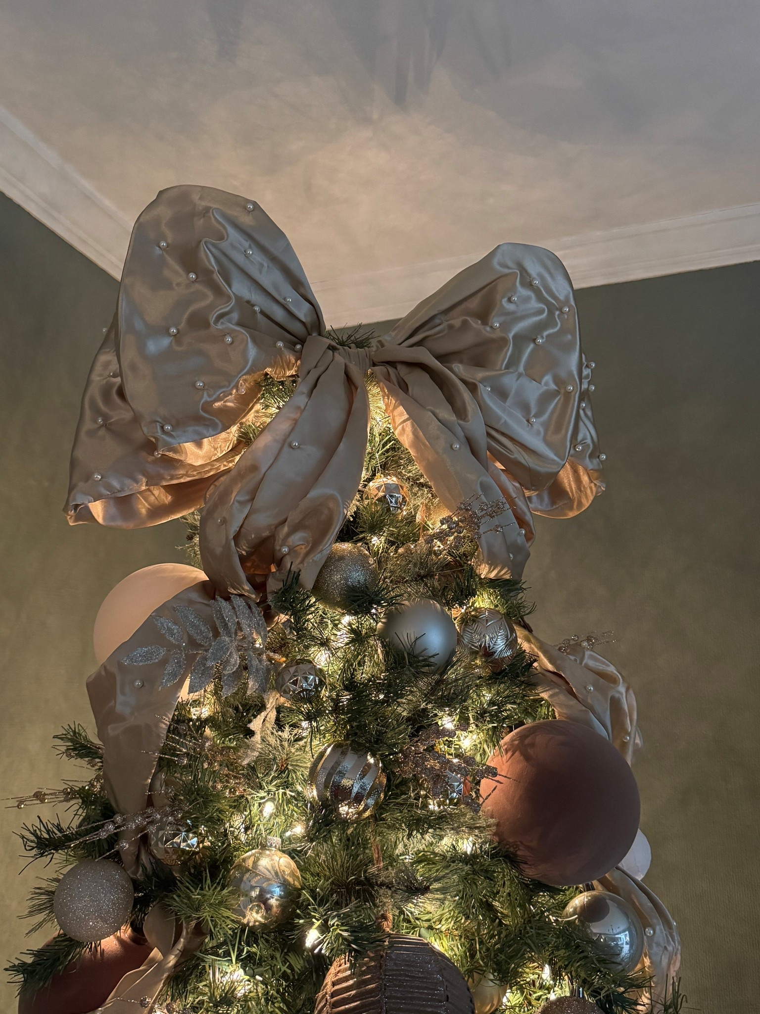 Anthro tree topper 🤎

#LTKHoliday
