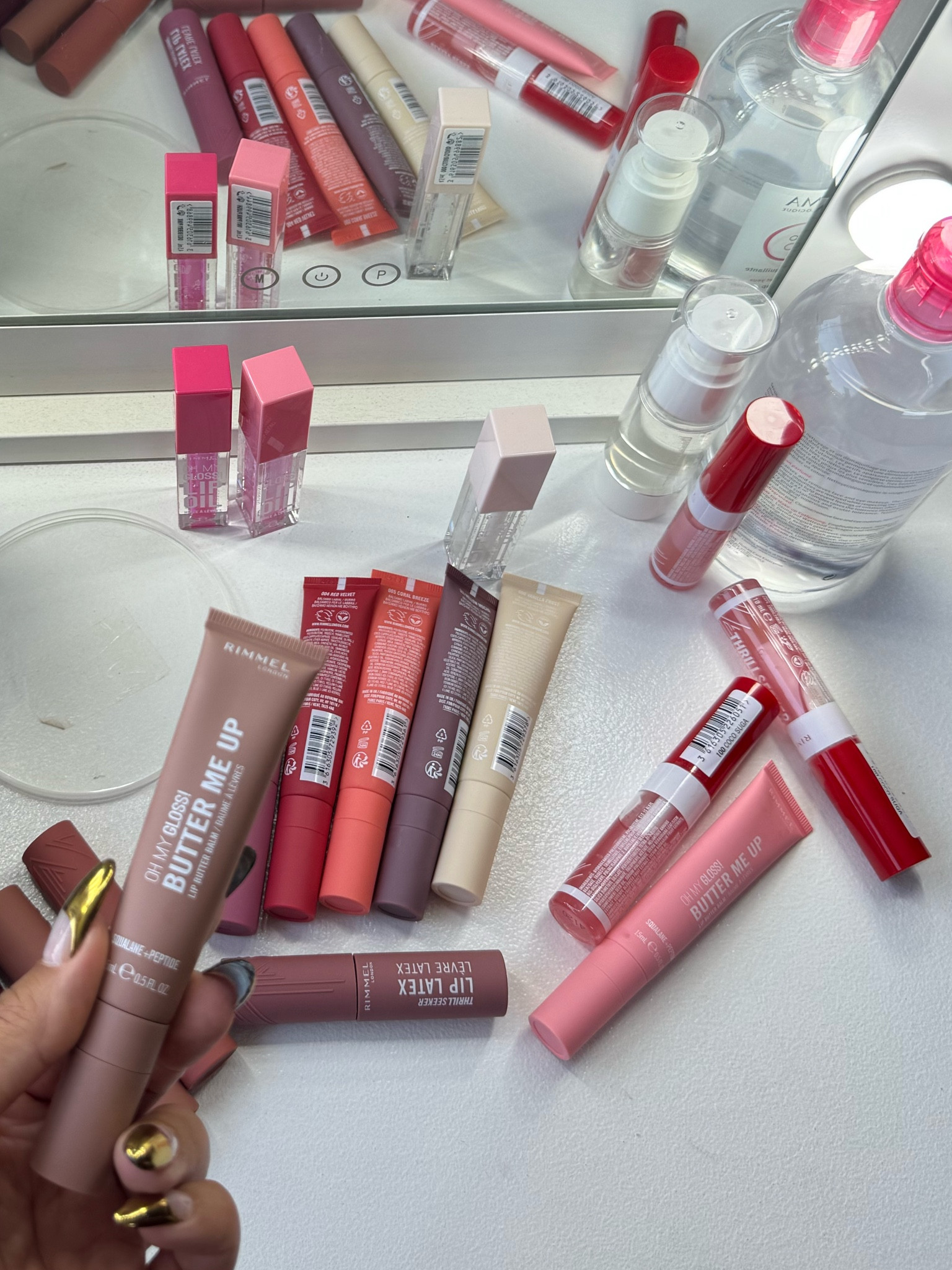 My Drake concert lip combo ! 


#LTKbeauty #LTKaustralia