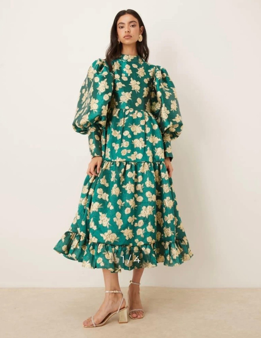 Beautiful wedding guest dress 40% off!👗💚✨

#LTKWedding