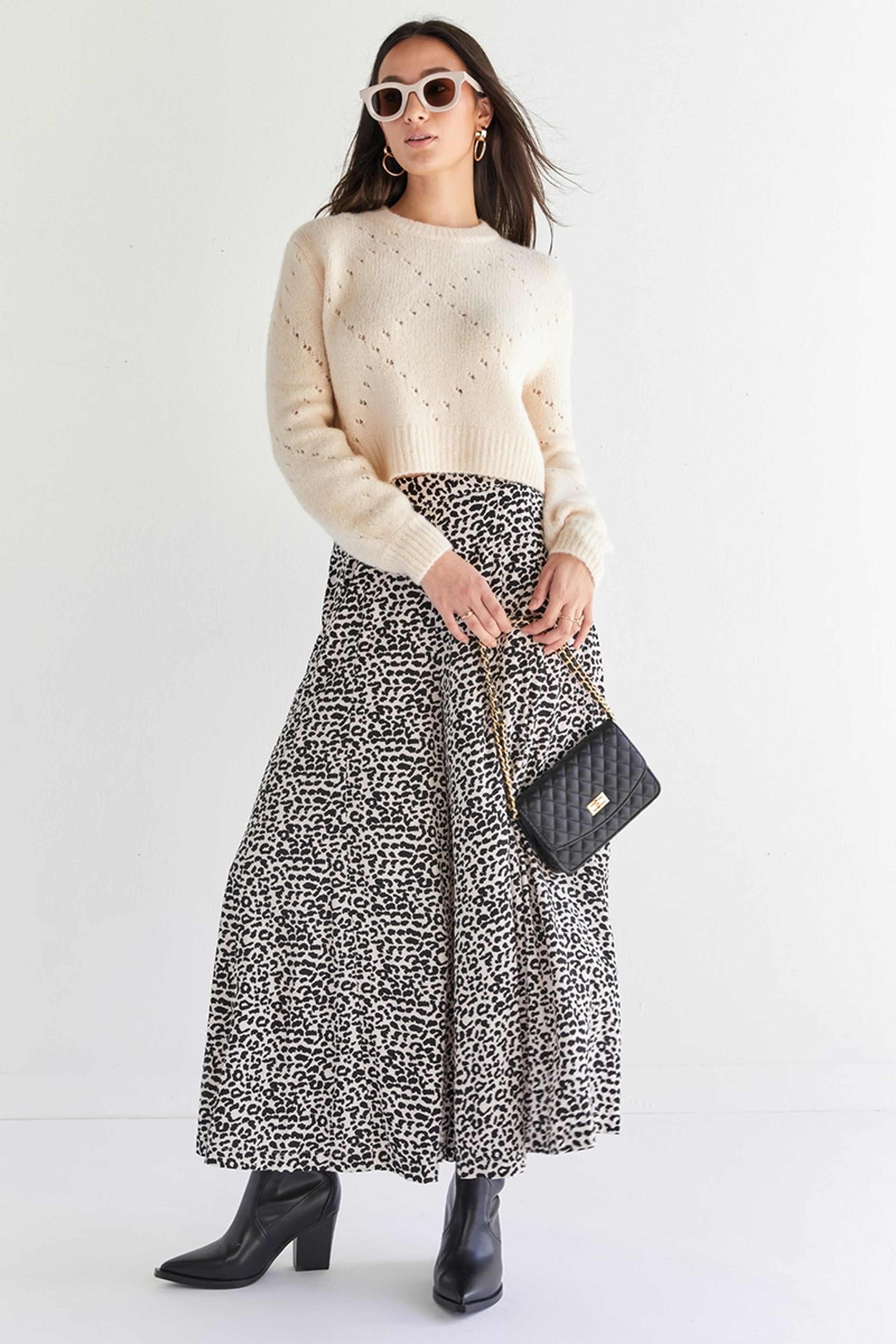 Tia Diamond Pointelle Pullover | Francesca's