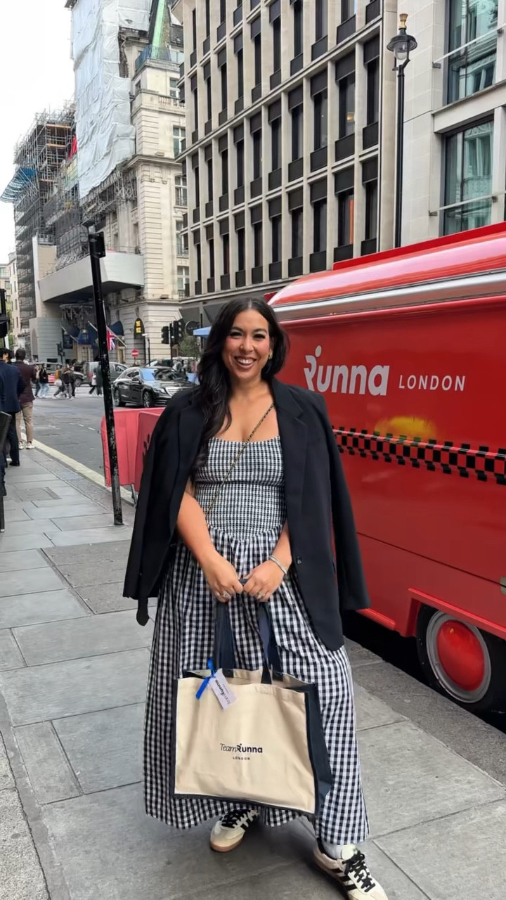 Size large (tall) dress! So excited to be running the London marathon with Runna!