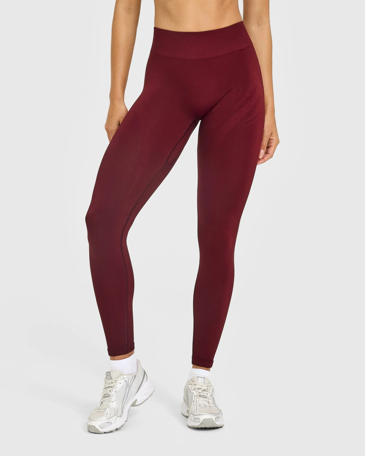 EnhanceLift™ Seamless Leggings with White Logo
Rosewood | Oner Active (UK / US)
