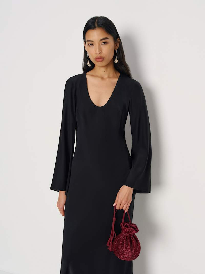 Aphrodite Pleated Pouch | Reformation (Global)