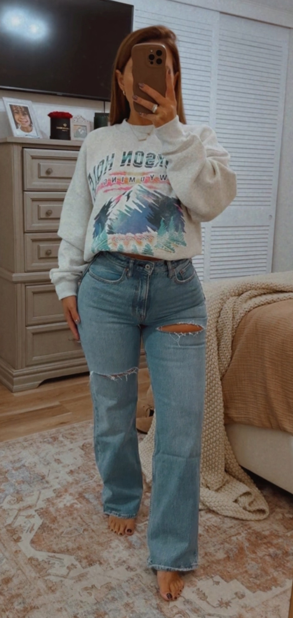 Abercrombie Jeans & Sweatshirt 🤍 #abercrombie #abercrombiedenim #jeans #fallfashion #fashiontrends

#LTKGiftGuide #LTKsalealert #LTKstyletip