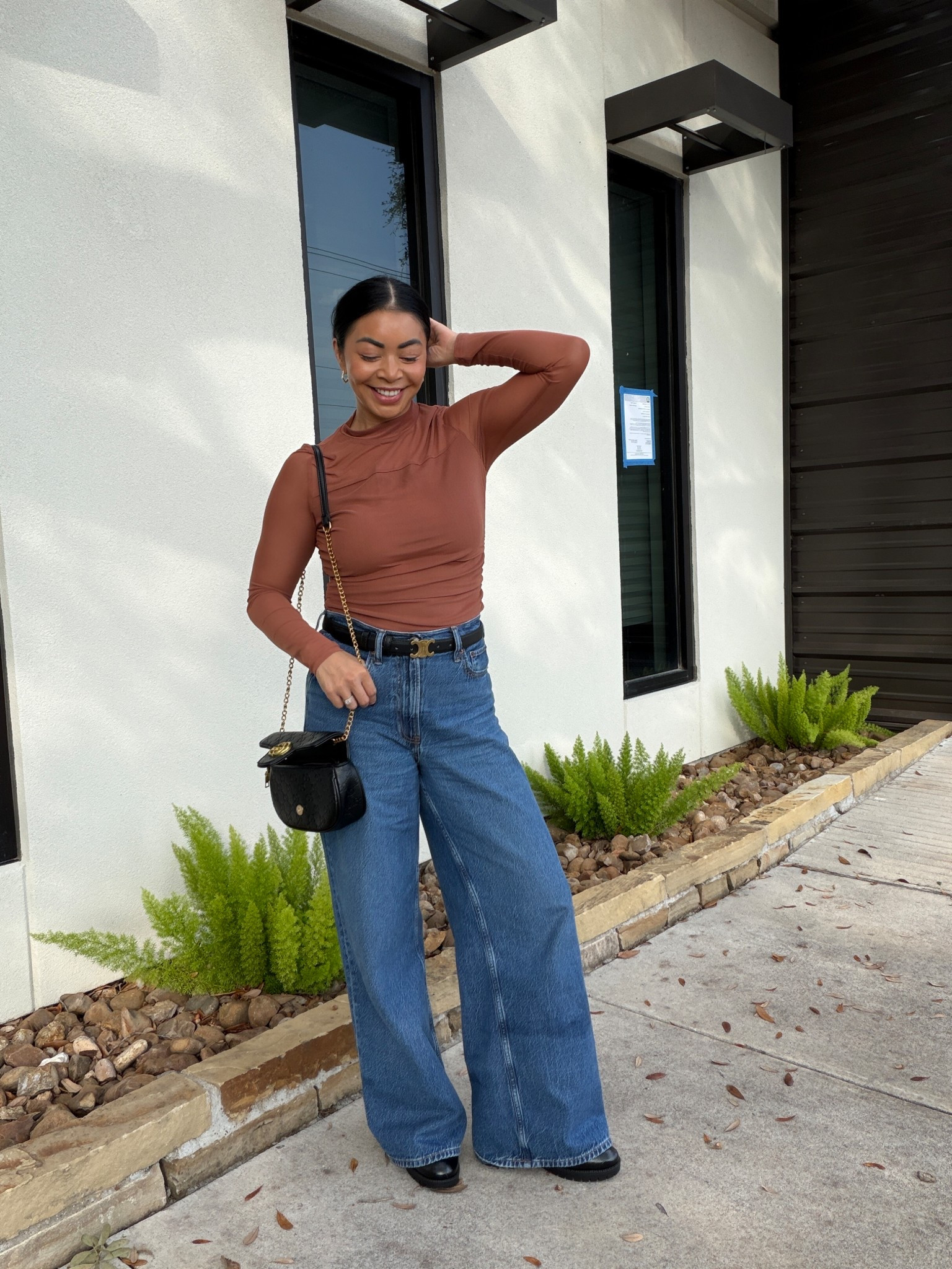 Today’s outfit 

I need this top in more colors! 

#LTKOver40 #LTKmomlife #LTKdayinmylife