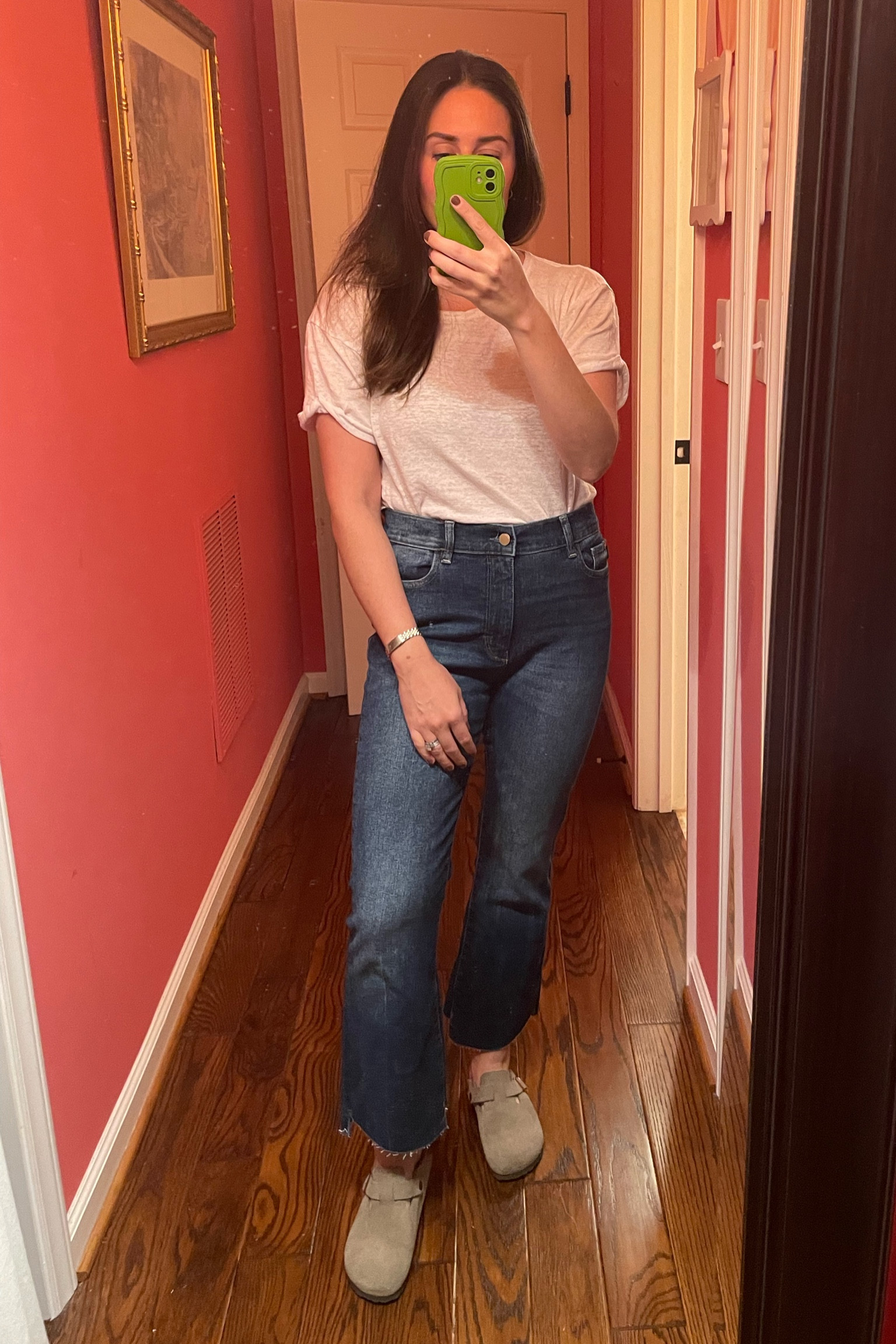 New jeans for fall! Wearing a size 27 but I find they run a little big - could have done a 26 Love the cropped and frayed hem. Super stretchy too so they’re perfect for mom life! Also marked down right now! Sale alert! 

Jeans 
Fall jeans 
Fall denim 
denim 
Crop jeans 
Frayed denim 
Jeans under $200 
Cropped denim

#LTKshoecrush #LTKSeasonal