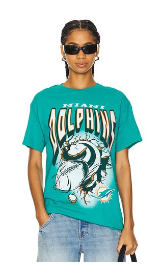 Junk Food Dolphins Breakthru Tee in Teal. - size L | Revolve Clothing (Global)