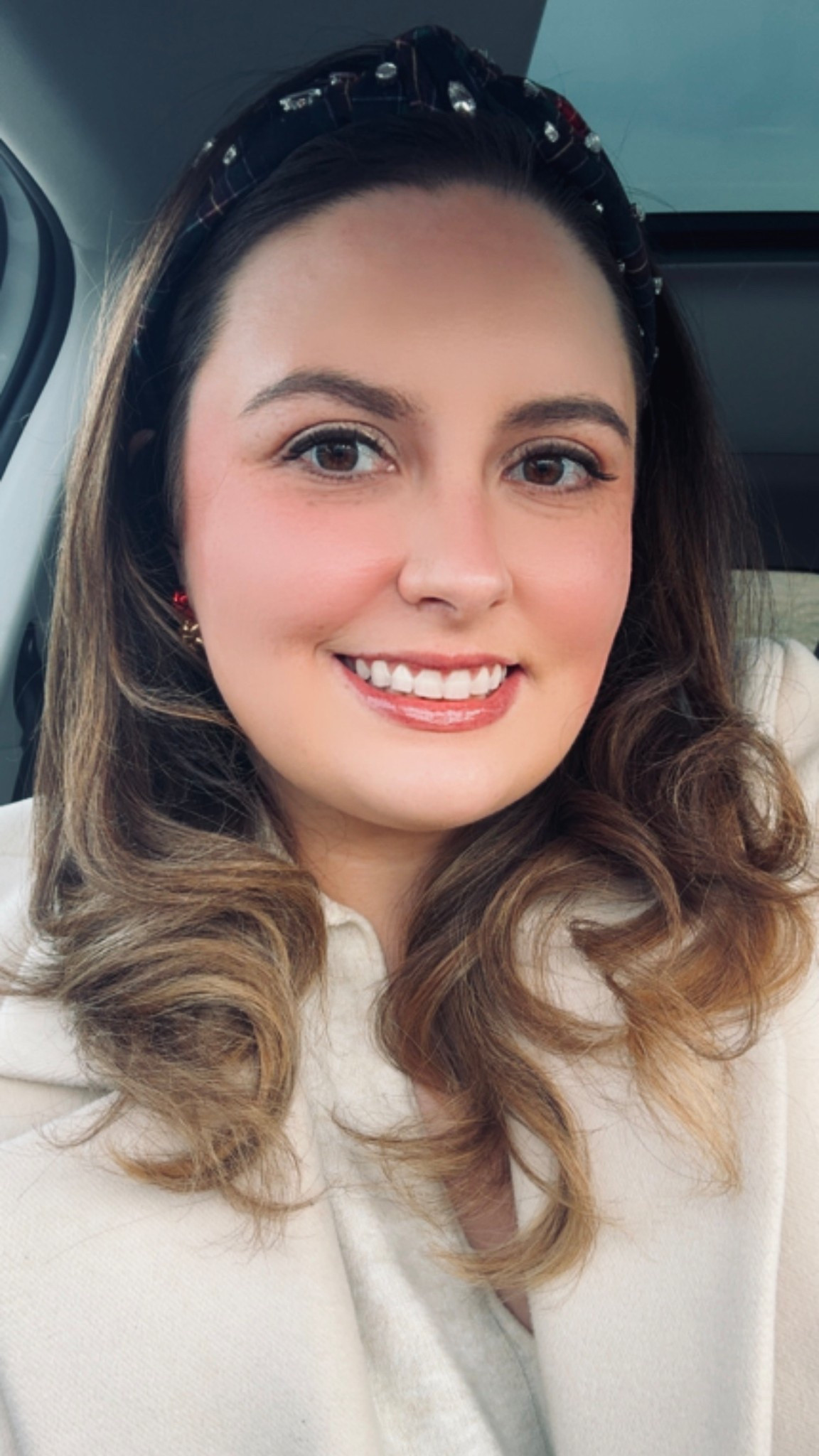 Christmas outfit of the day 🎄❤️💚 // H&M tie-waisted white coat, Christmas bow stud earrings, Buxom mauve lip gloss 

#LTKSeasonal #LTKBeauty #LTKHoliday