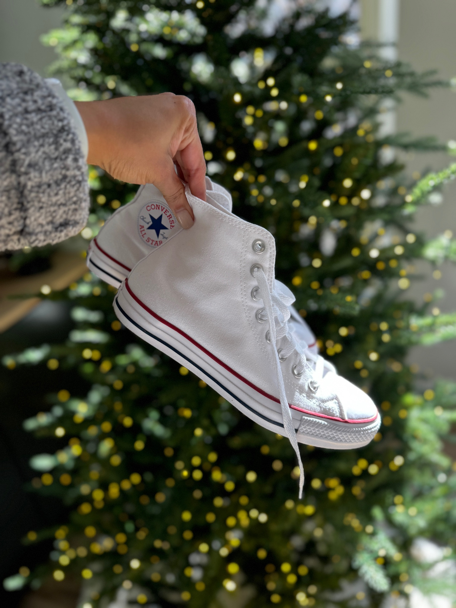 Classic canvas converse on sale

White converse on sale 

#LTKHoliday #LTKCyberWeek #LTKGiftGuide