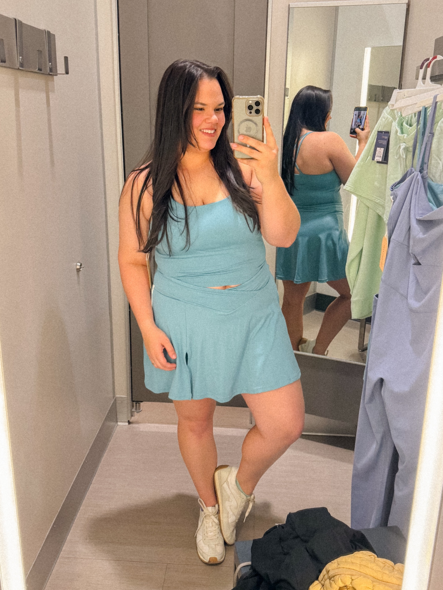 Midsize blogilates try on 