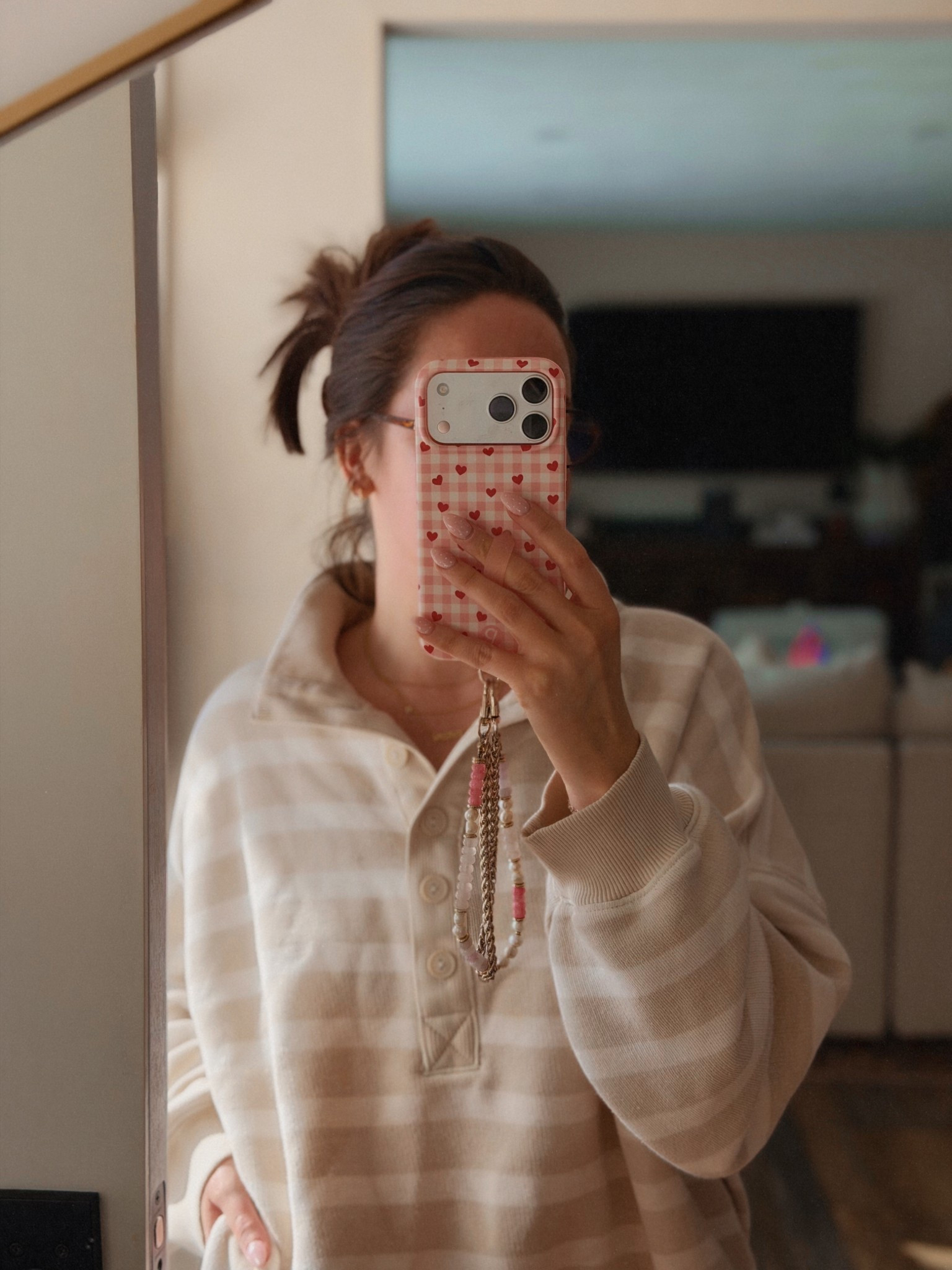 This loopy case is 😍😍😍 I’m obsessed. Code is KAY10 for 10% off at loopy!

Also linking my chain everyone asks about 💘 

#LTKFindsUnder50 #LTKdayinmylife