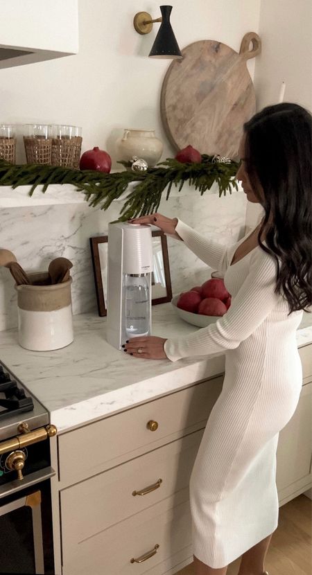 Kat Jamieson of With Love From Kat shares the best last minute gifts from @walmart including this SodaStream! Gift, gift guide, holiday, Christmas. 

#LTKHoliday #LTKSeasonal #LTKGiftGuide