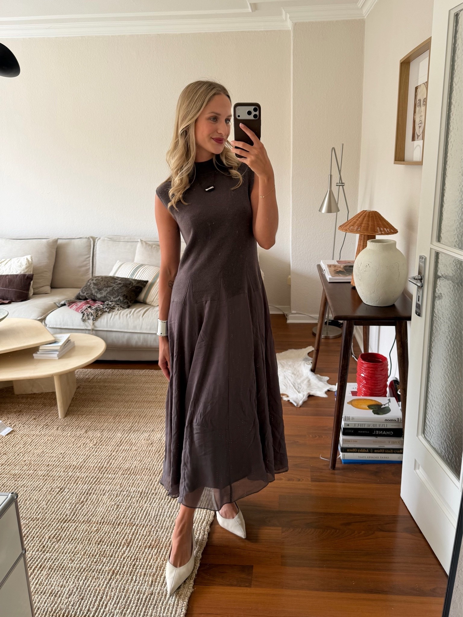 Das perfekte between the seasons Kleid 🤎

#LTKdeutschland #LTKsummer #LTKkleider