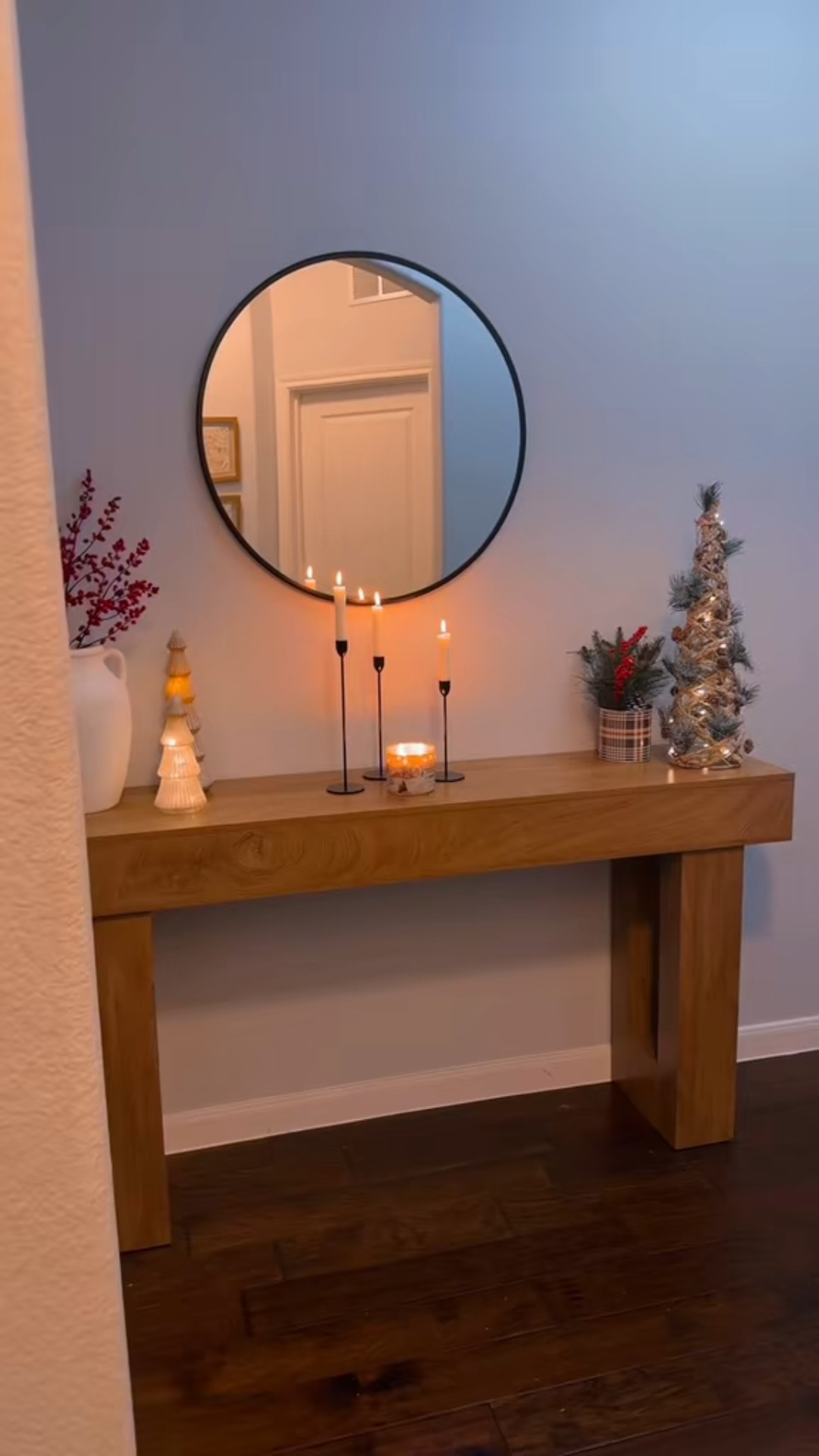 This Tribesigns entryway console instantly made my space feel more put together. 🤍 The sleek design, sturdy build, and extra surface space are perfect for keys, décor, or a catch-all drop zone. If you love functional furniture that still looks high-end, this one’s a win.

👉 Linked on LTK for easy shopping

#LTKSaleAlert #LTKGiftGuide #LTKHome