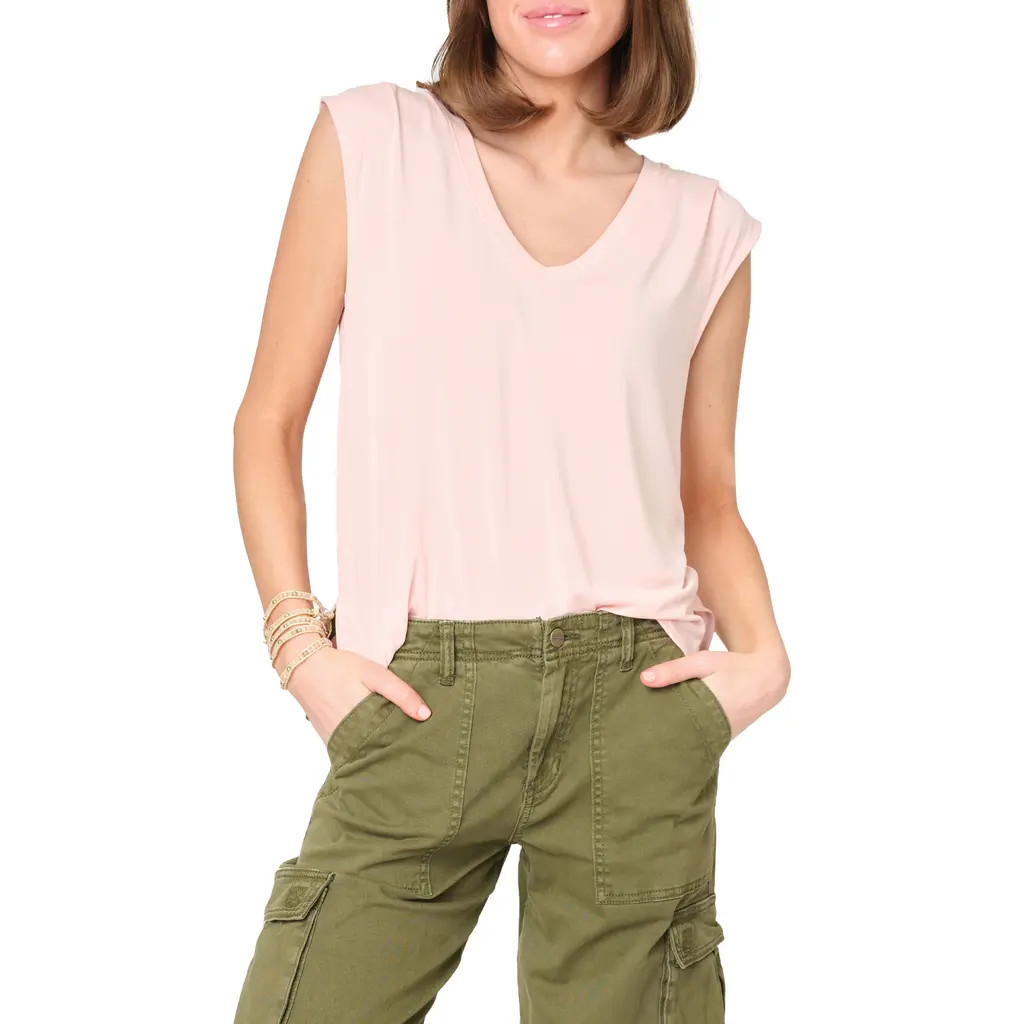 GIBSONLOOK V-Neck T-shirt in Blush at Nordstrom Rack, Size Medium | Nordstrom Rack