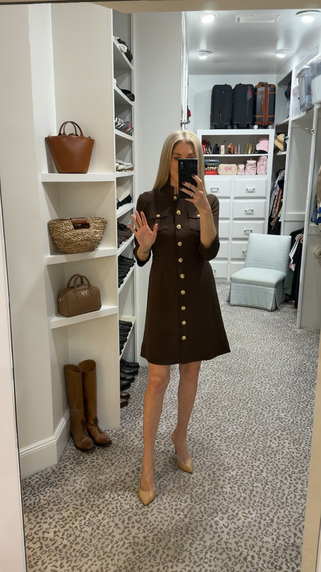 Brown dress - size XS
Also comes in black 

#LTKgrwm #LTKOver40