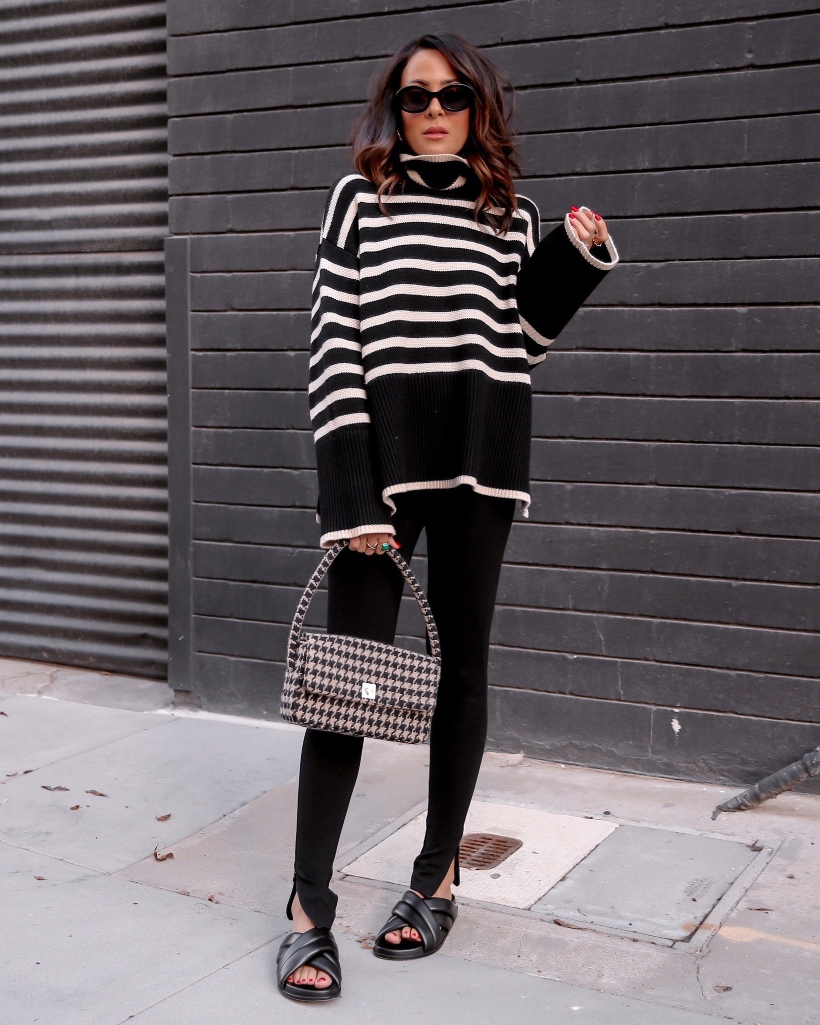 Sharing the leggings I have had for years, if you love leggings but want to look elevated these are for you! They are worth the investment as they will last you years! 




Toteme, leggings, style, fall fashion 

#LTKStyleTip #LTKOver40 #LTKSeasonal