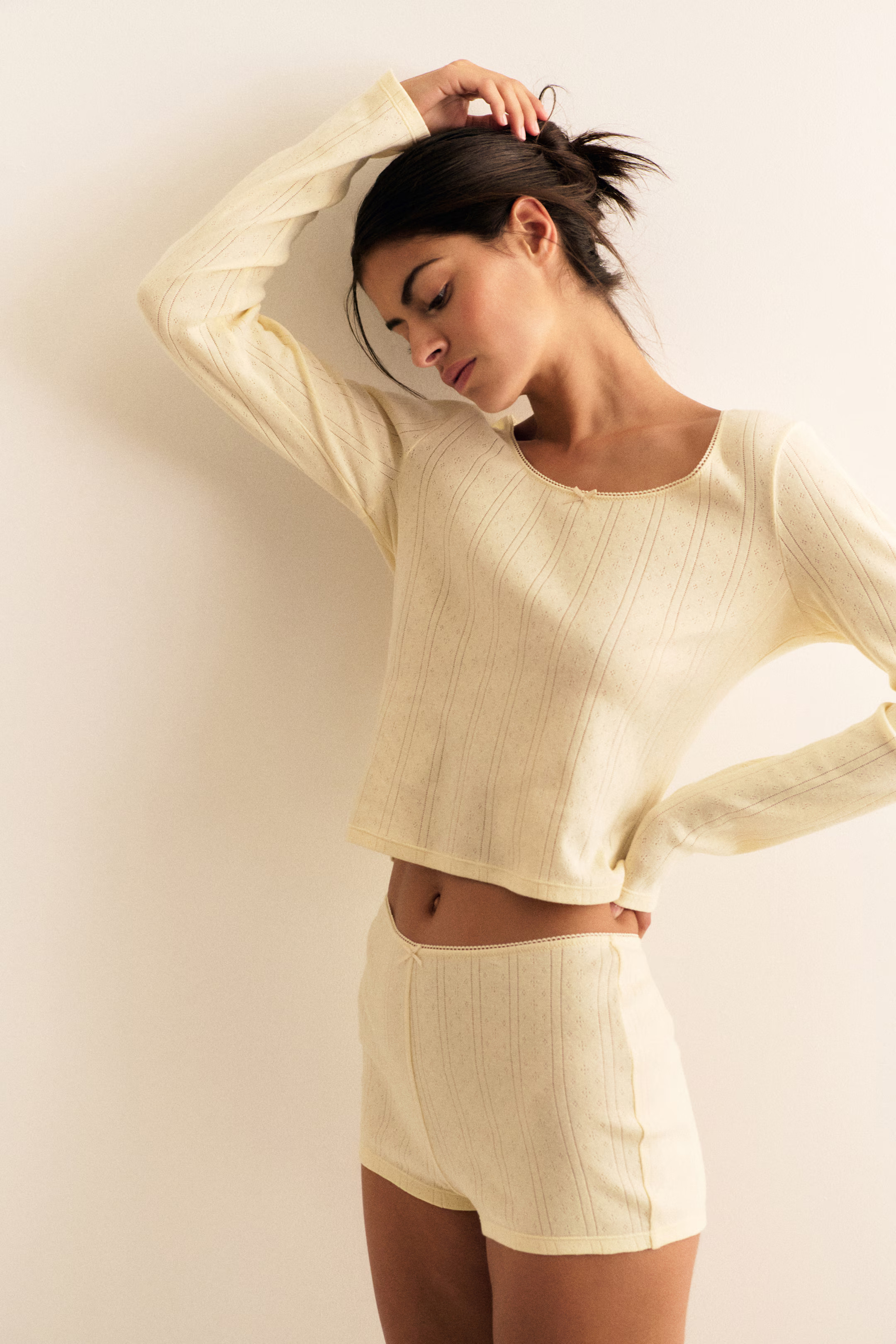 Pyjama mit Pointellemuster | H&M (DE, AT, CH, NL, FI)