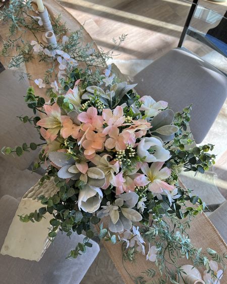 Spring has sprung 🌸 and so has my dining room table! Made this centerpiece in less than 15 minutes. Comment below and let me know your thoughts 😍

#LTKhome #LTKSeasonal #LTKVideo