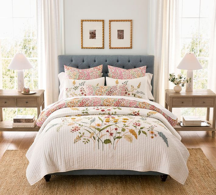 Chesterfield Tufted Upholstered Bed with Bronze Nailheads, King, Basketweave Slub Chambray | Pottery Barn (US)
