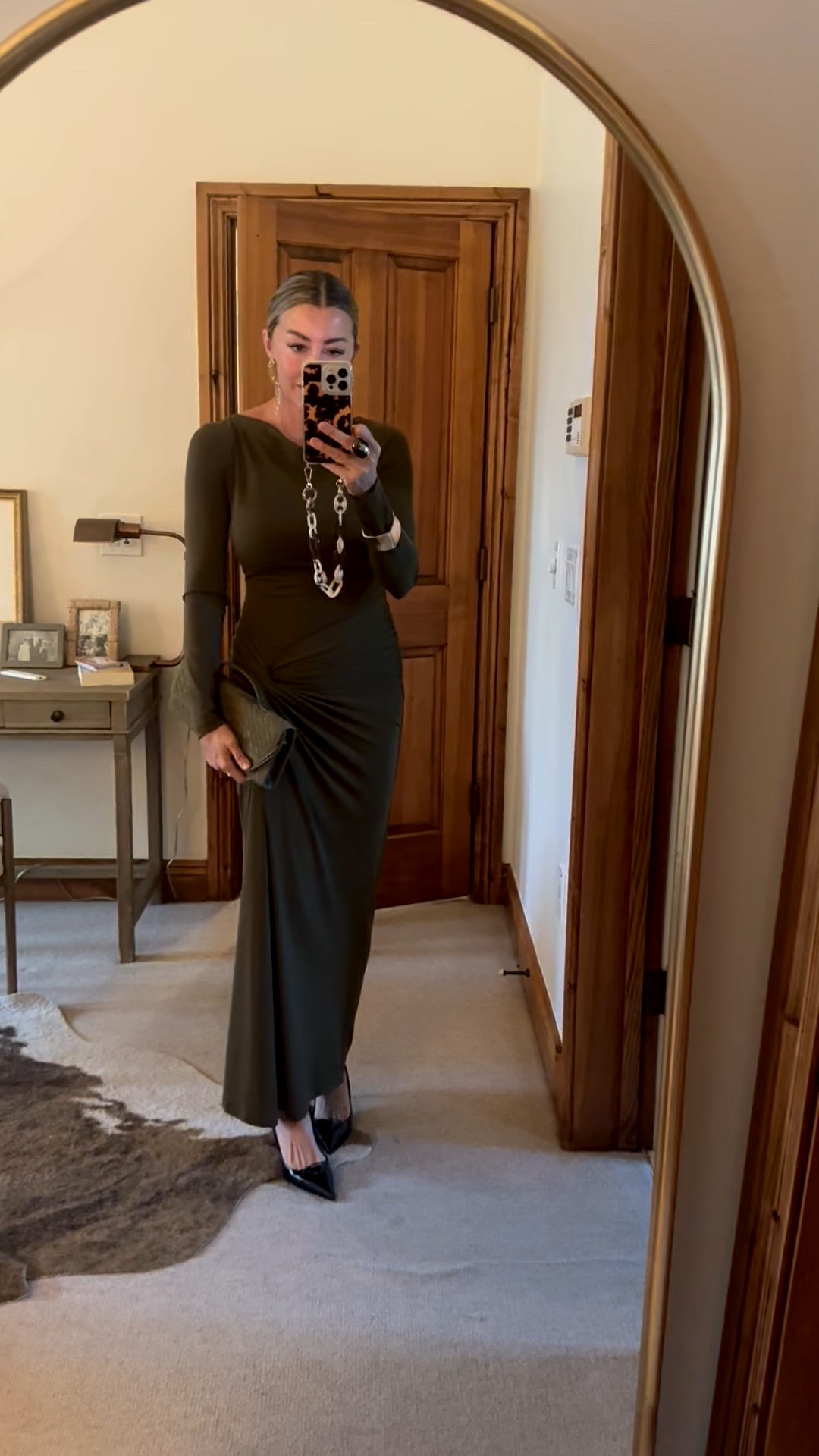 Holiday dress on sale- 20% off 



#LTKgrwm #LTKootd #LTKHoliday