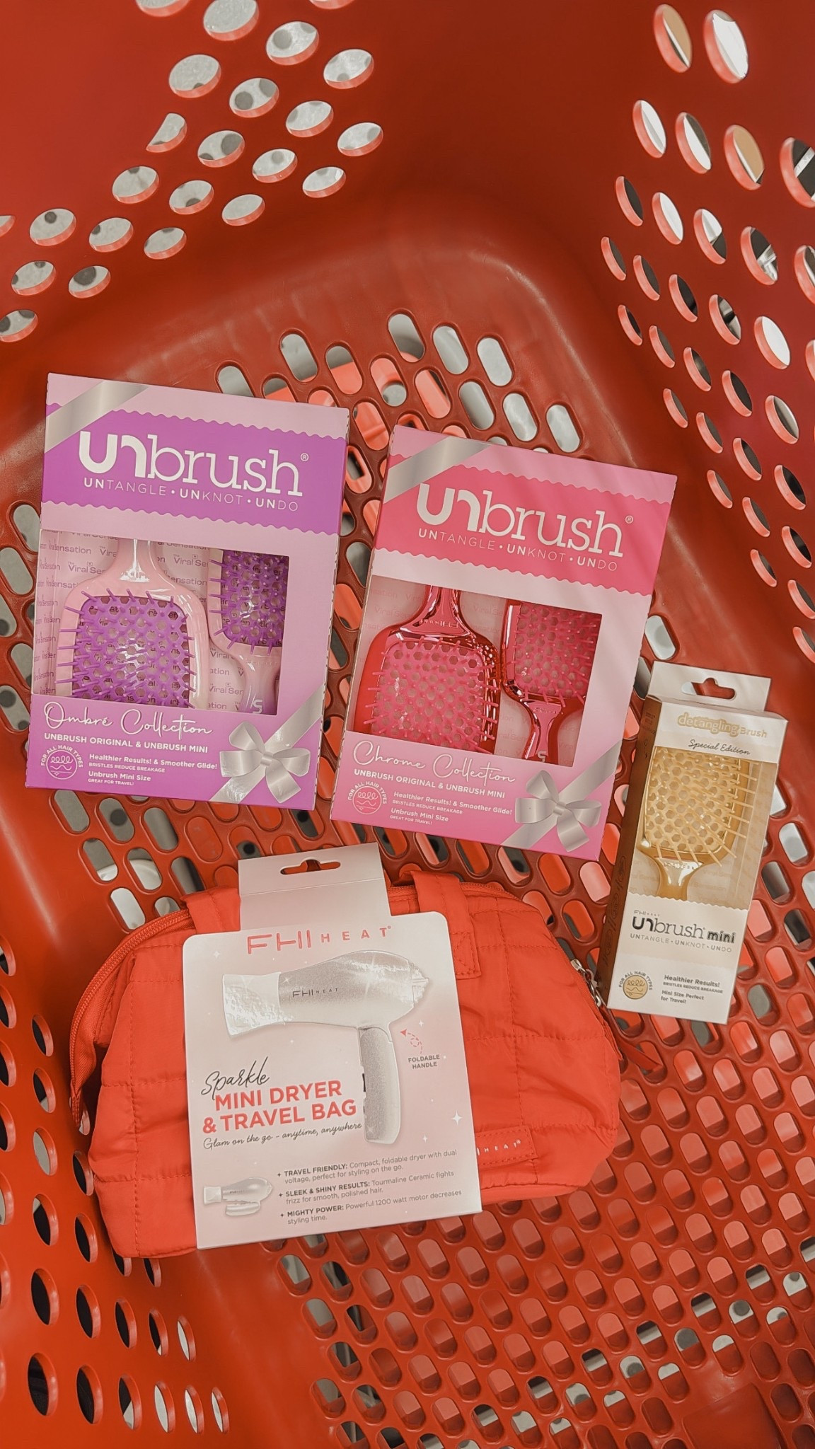 One of our favorite things about this time of year is picking out gifts that our family & friends will love✨

@fhiheat has the cutest gift sets at Target that make the perfect gifts!

🤎 UNbrush Mini Brush is perfect for those that love to travel or are always on the go!

🤎 UNbrush Original Brush Set comes in both Ombré Purple & Cranberry Chrome, two pretty colors options & who doesn’t need a new hair brush!?

🤎 Mini Hair Dryer Set the cutest travel hair dryer that comes in a cute bag that’s already ready for gifting!
