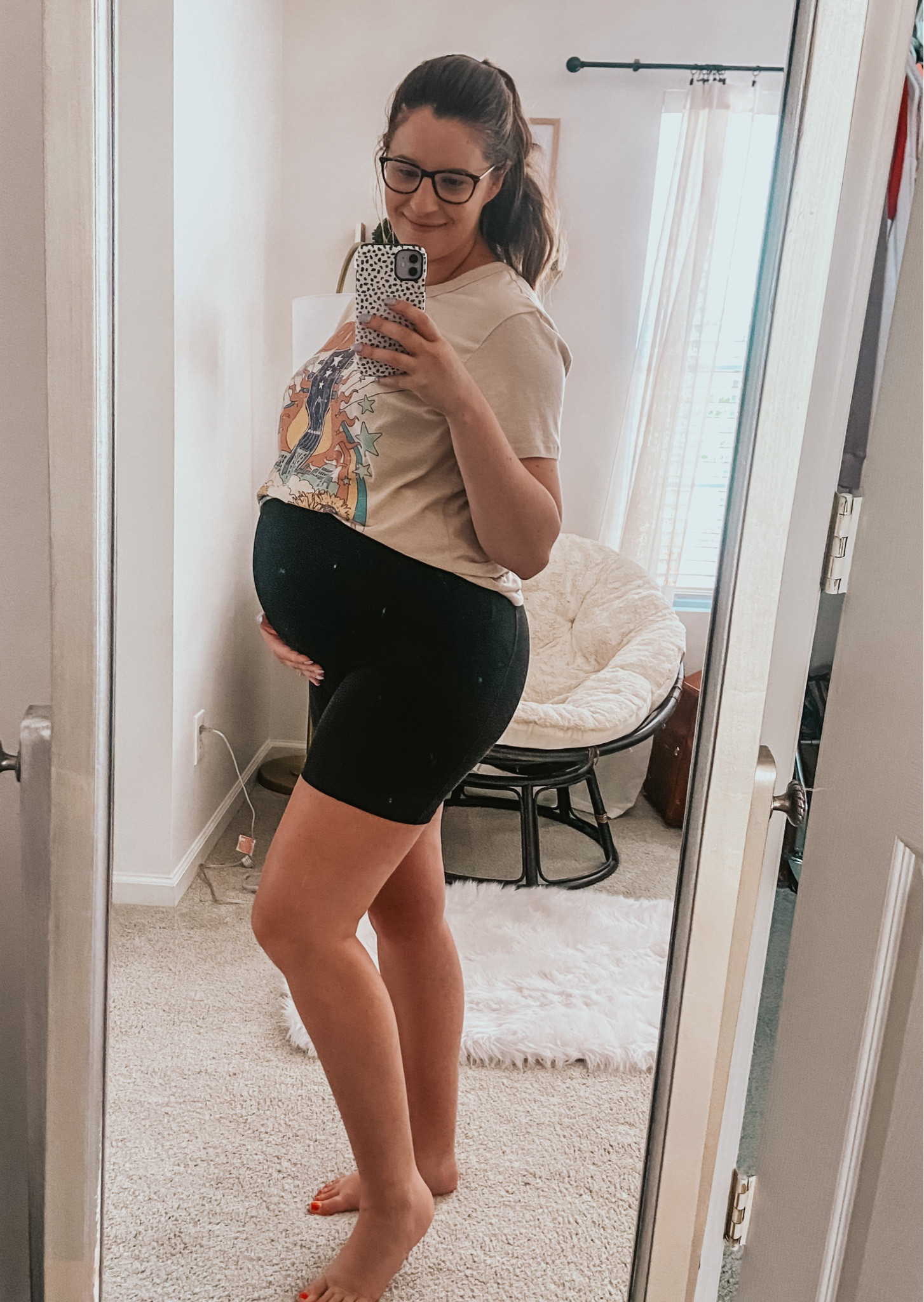 Maternity shorts
Summer maternity outfits
Oversized tee
Oversized T-shirt
Graphic shirt

#LTKbaby #LTKbump