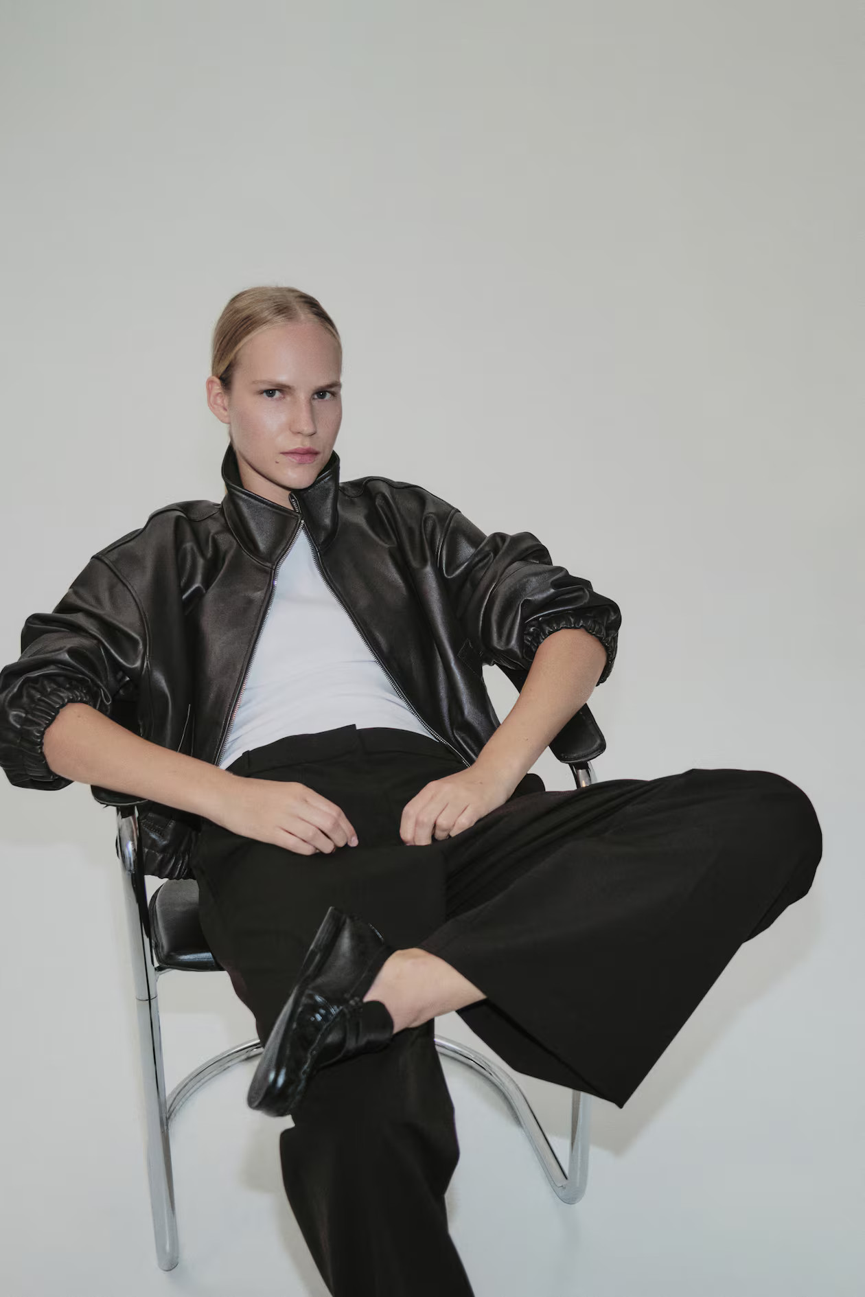 Wrinkle-resistant Wide tailored trousers | H&M (UK, MY, IN, SG, PH, TW, HK)