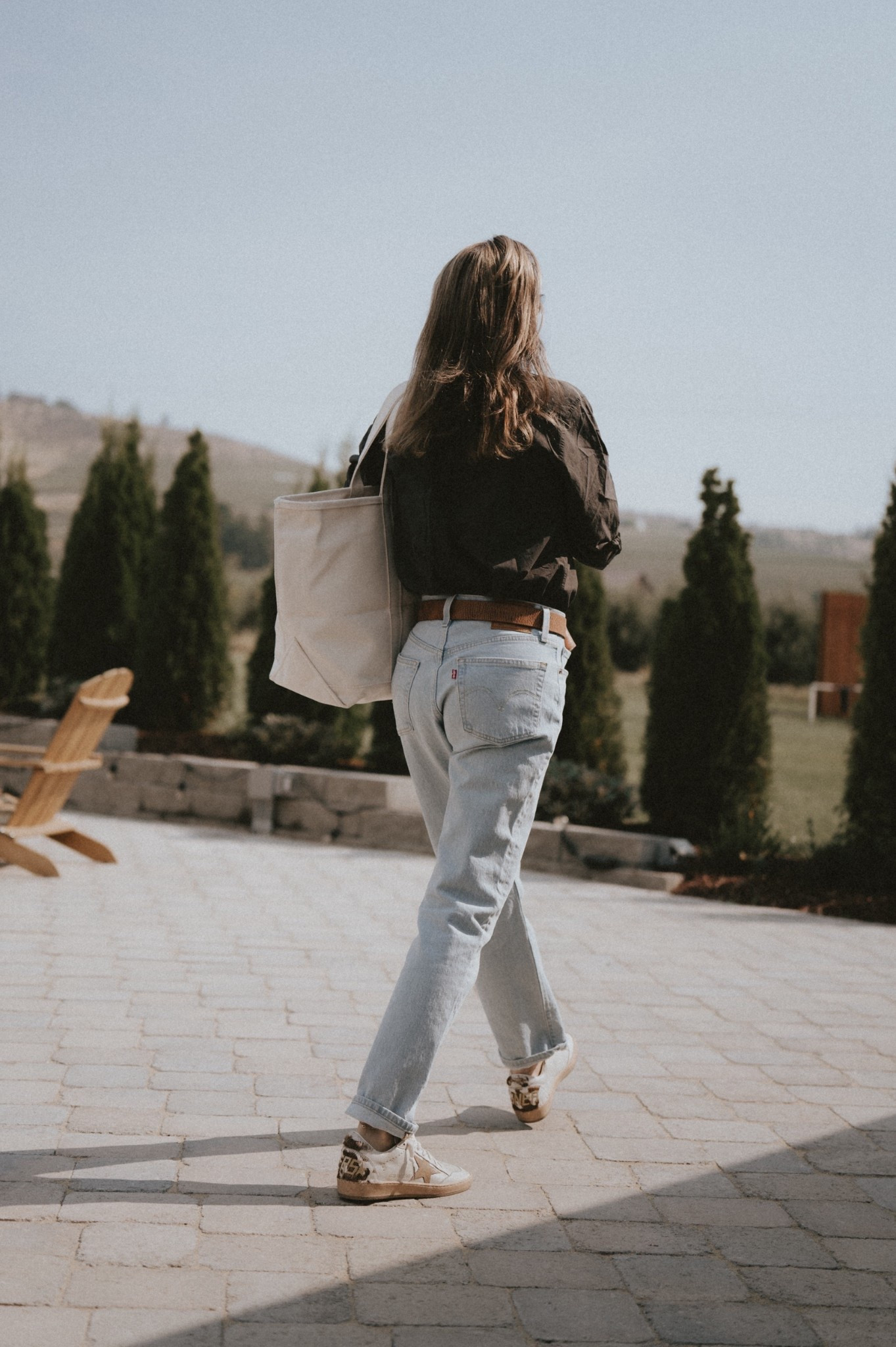 Pieces that have been getting the most compliments in San Francisco: @Levi's 501 jeans (a true SF brand), Golden Goose ball Star sneakers, Buck Mason mainstay shirt (do check out the new colors they released this Spring), L.L. Bean boat and tote (I get tons of questions about this tote all the time). 

#LTKootd #LTKmomlife #LTKSeasonal