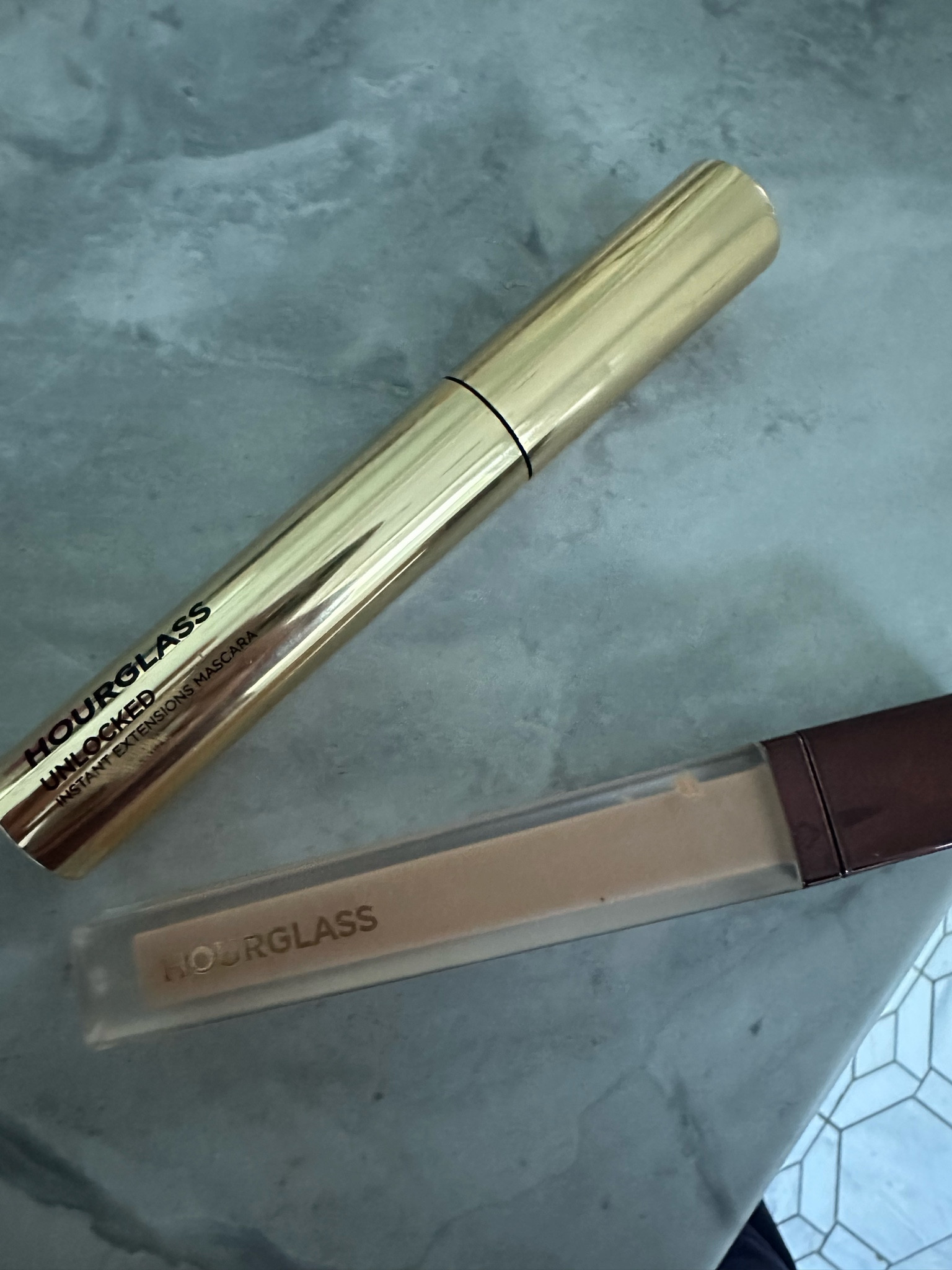 If I could only pick 2 makeup products, I would go with the Hourglass concealer and mascara.. truly the best products! And they’re on sale now on Sephora’s site 

#LTKBeauty #LTKGiftGuide #LTKFindsUnder100