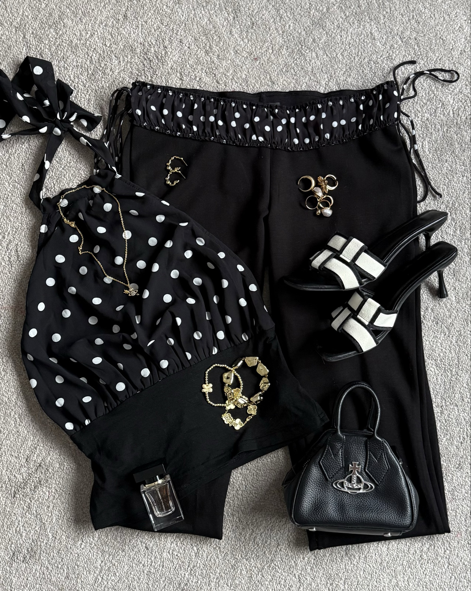 Top is motel rocks trousers are white fox👽

#LTKmidsize #LTKspring #LTKuk