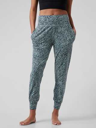 Salutation Jogger | Athleta