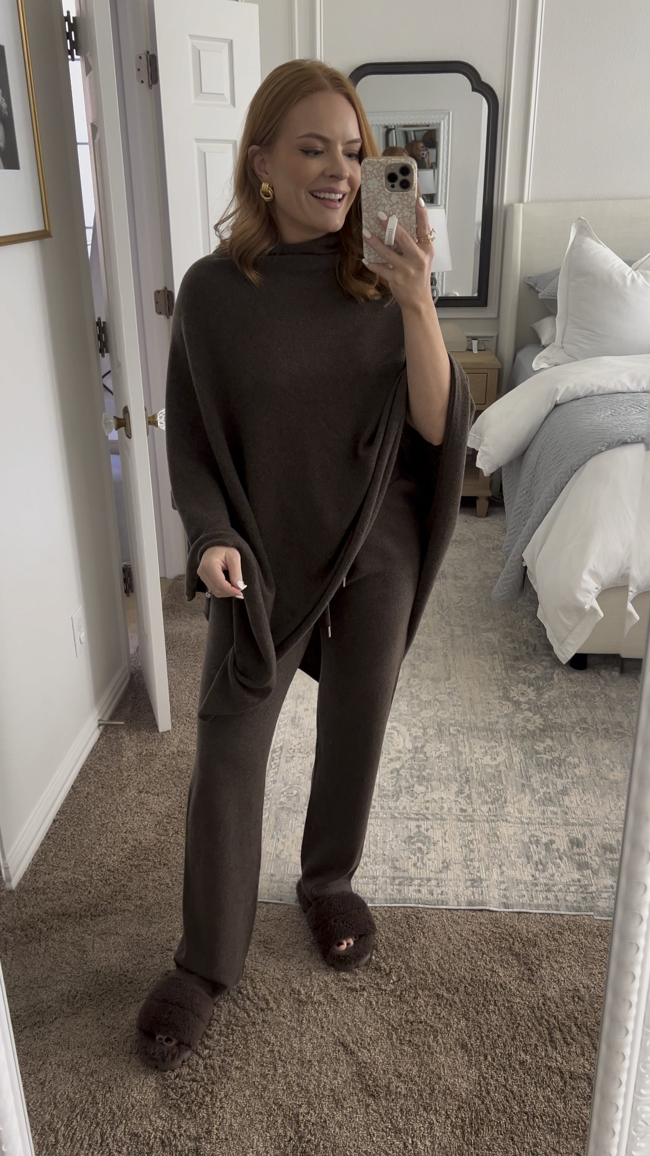 The softest and most comfortable set you’ll ever put on! Not only is this outfit great for WFH, it’s also perfect for traveling and would make an amazing gift! 

#LTKStyleTip #LTKTravel #LTKGiftGuide