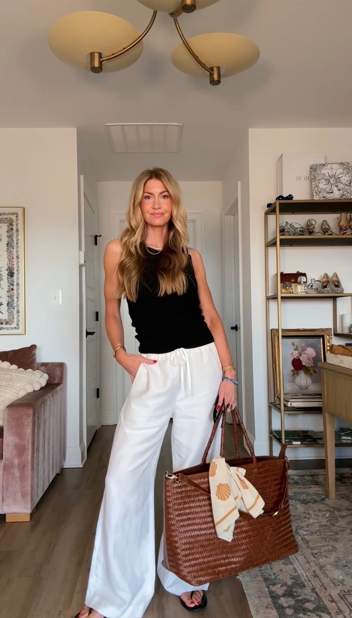 Travel look! 
Top: wearing size small
Bottoms: wearing size small 

#LTKootd #LTKgrwm #LTKSeasonal