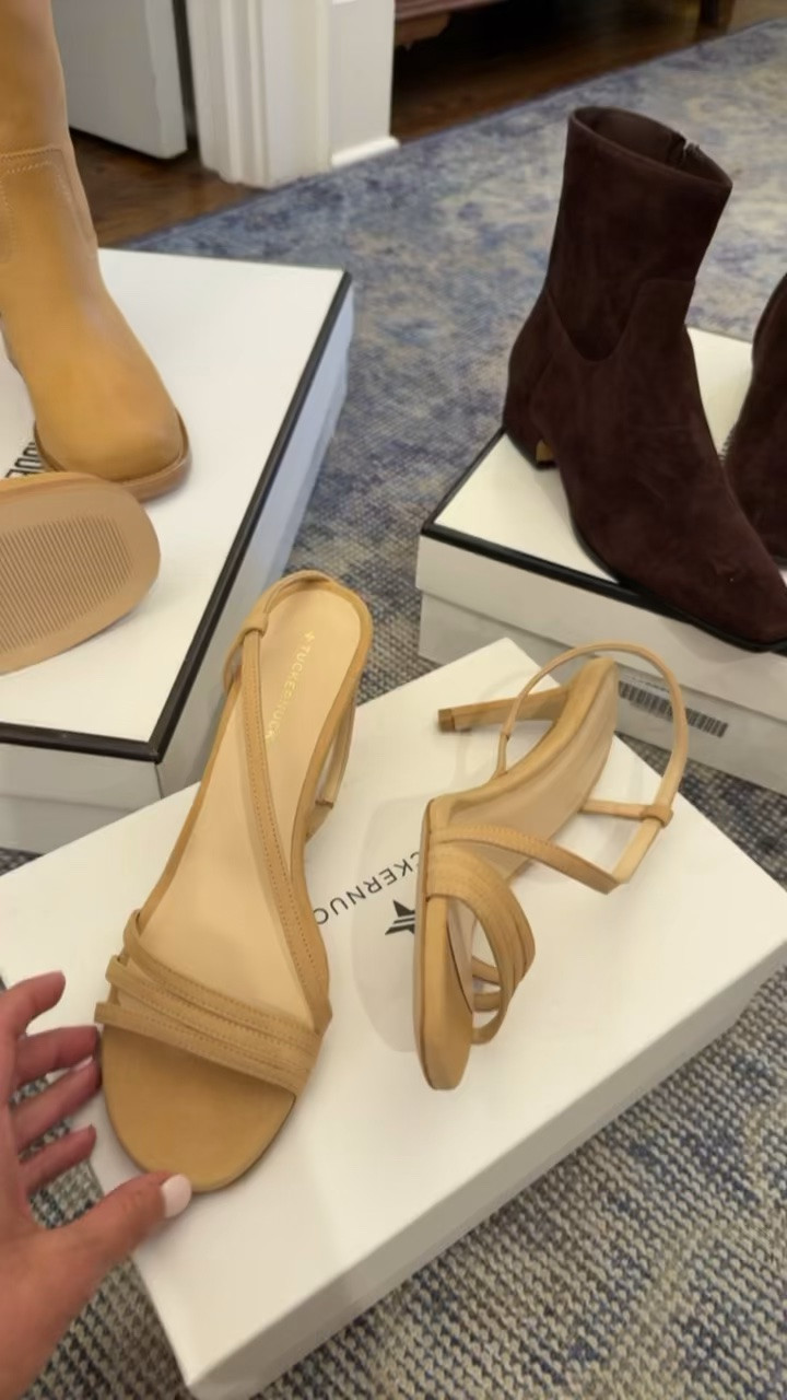 Yes I know, I’m a shoe addict! I’m a true size 8 in all except, I sized down to 7.5 in gold flats.