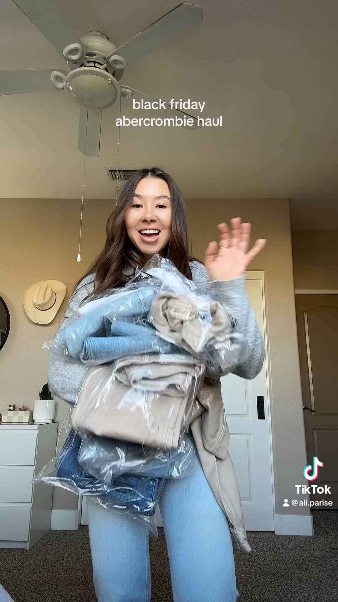 black friday abercrombie haul <3

#LTKCyberWeek #LTKCyberSaleIT #LTKVideo