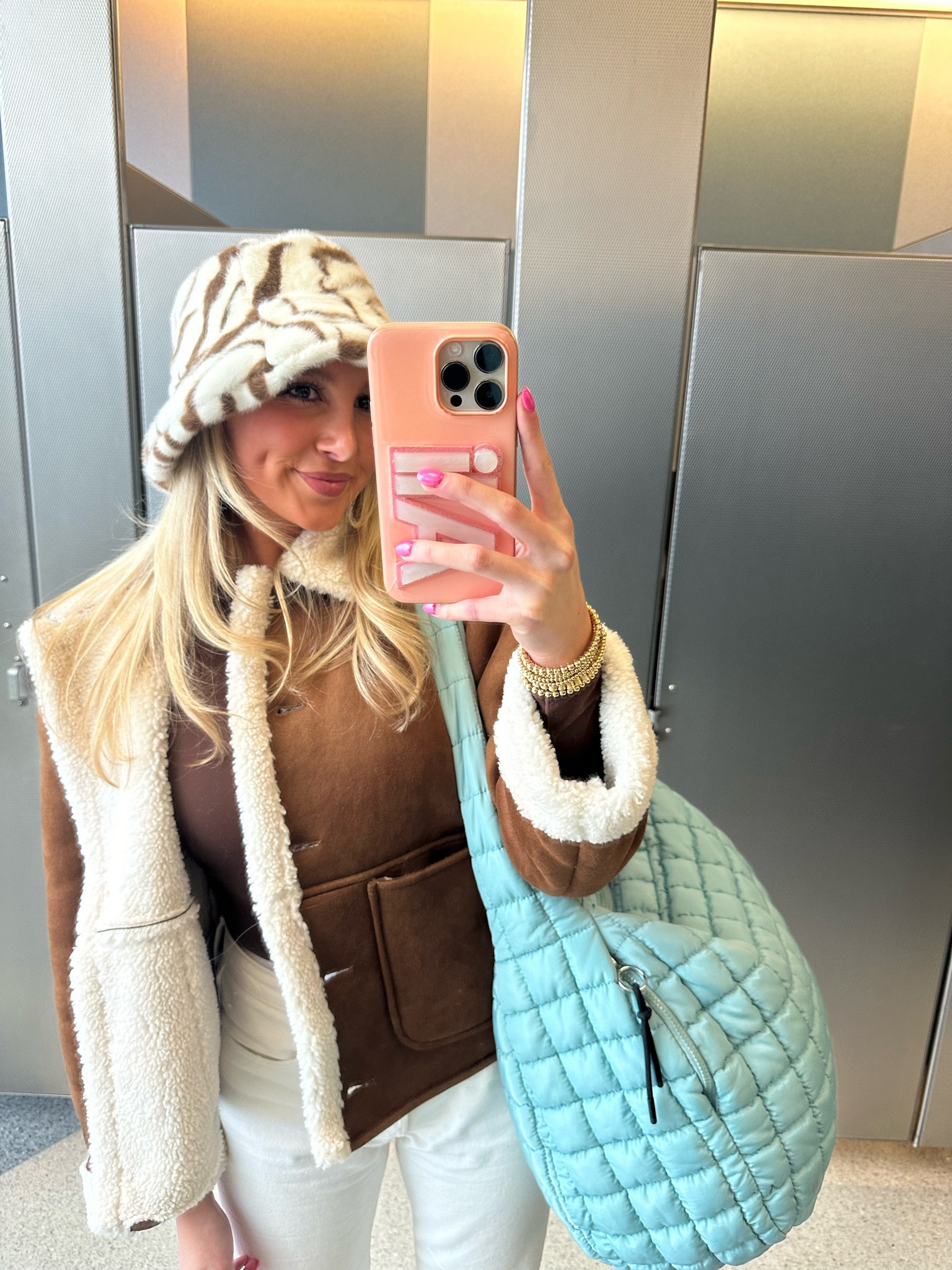 Brrrr 🧸🌨️🎀🤎 