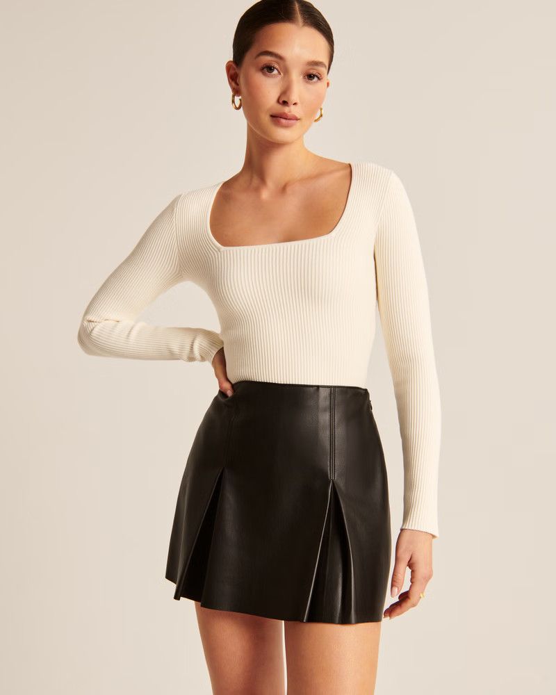 Women's Long Sleeve Ottoman Squareneck Top | White Top Tops | Whote Winter Outfit | Abercrombie & Fitch (US)