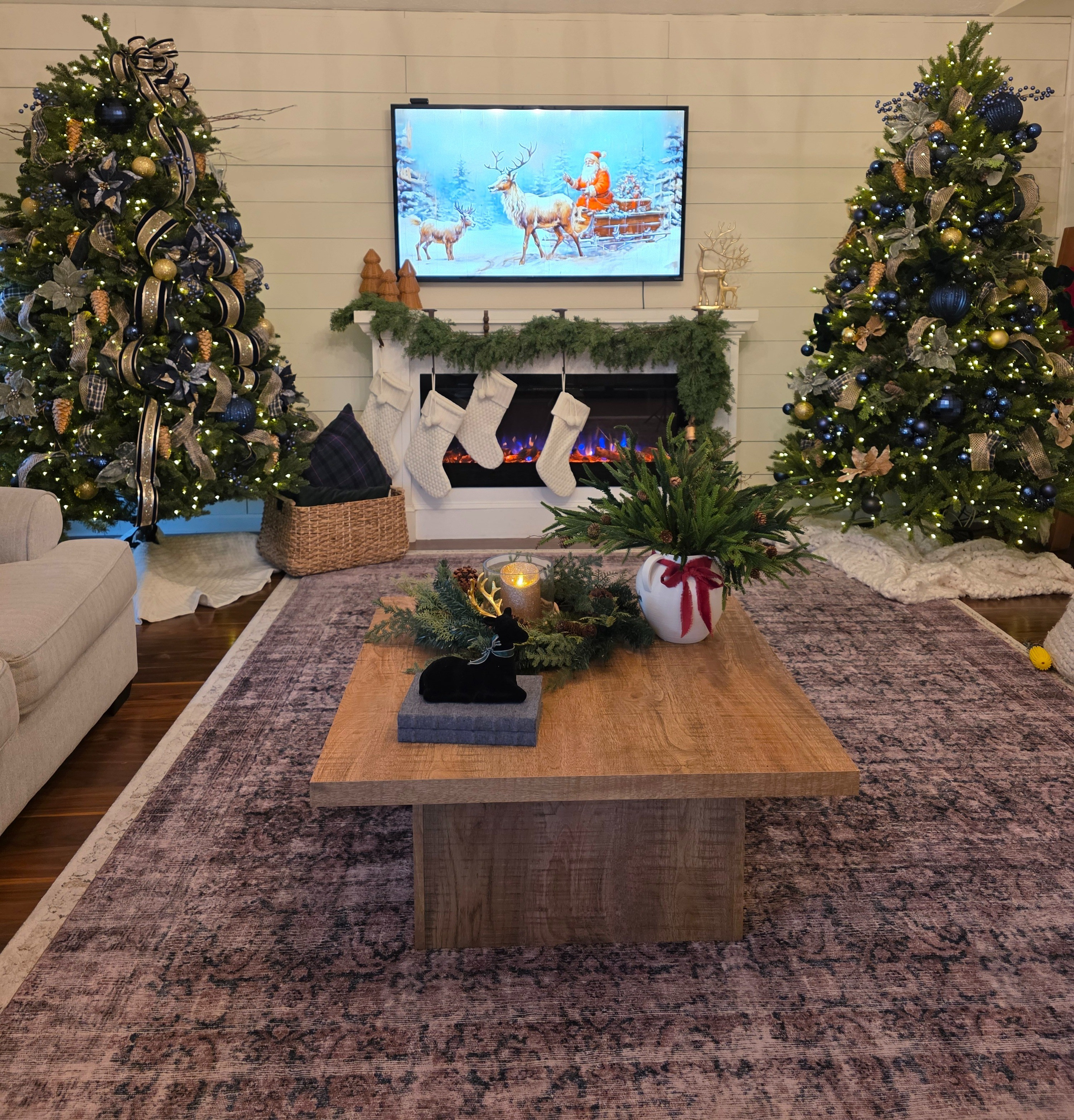 Christmas living room 

#LTKHoliday #LTKSeasonal #LTKHome